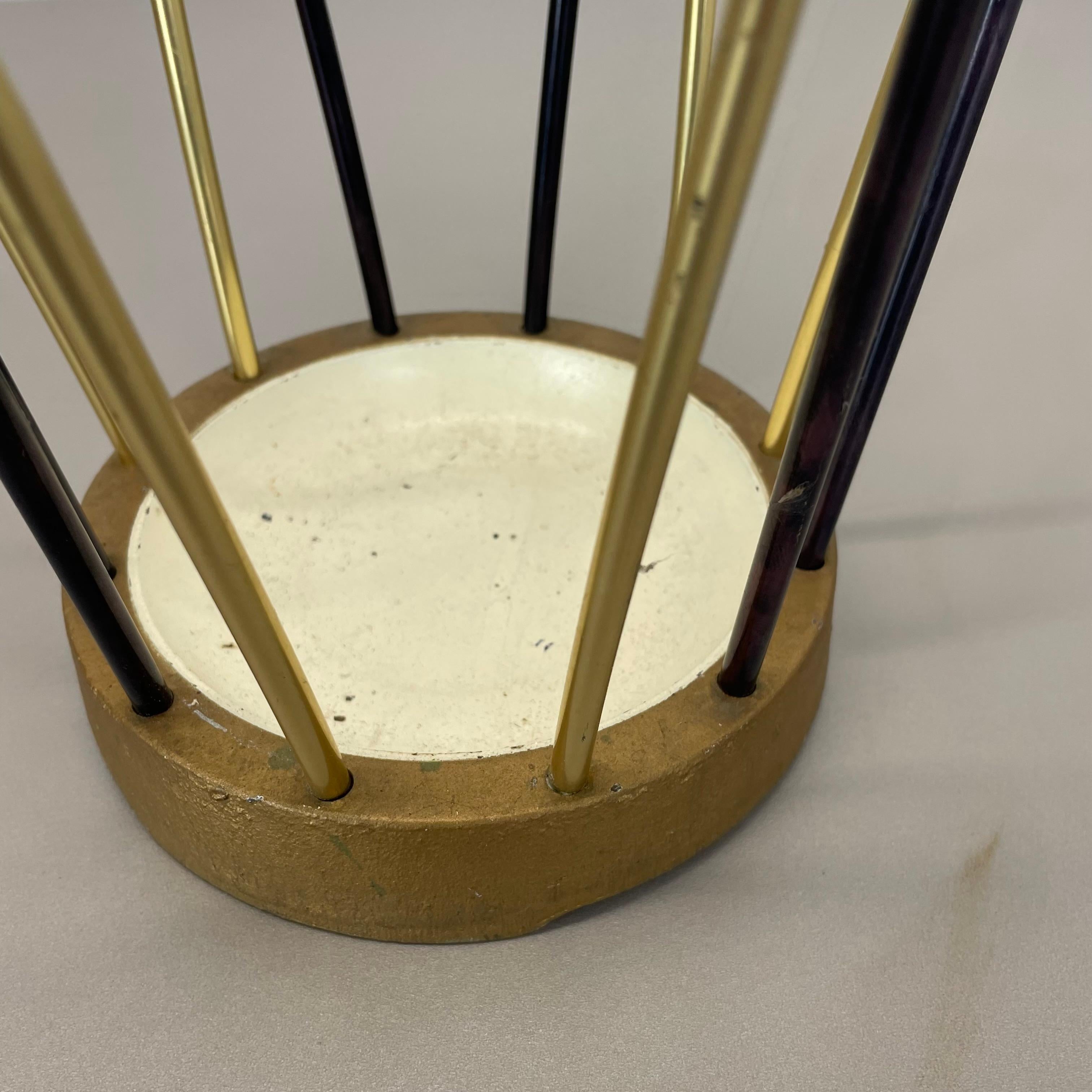 Original Mid-Century Metal Brass Modernist Bauhaus Umbrella Stand Germany, 1950s en vente 3