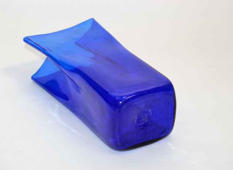 Original Mid-Century Modern Blue Hand Blown Art Glass Vase, Vessel Blenko, 1980 5
