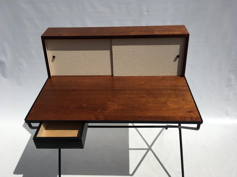 Original Mid-Century Modern Desk For Sale 2