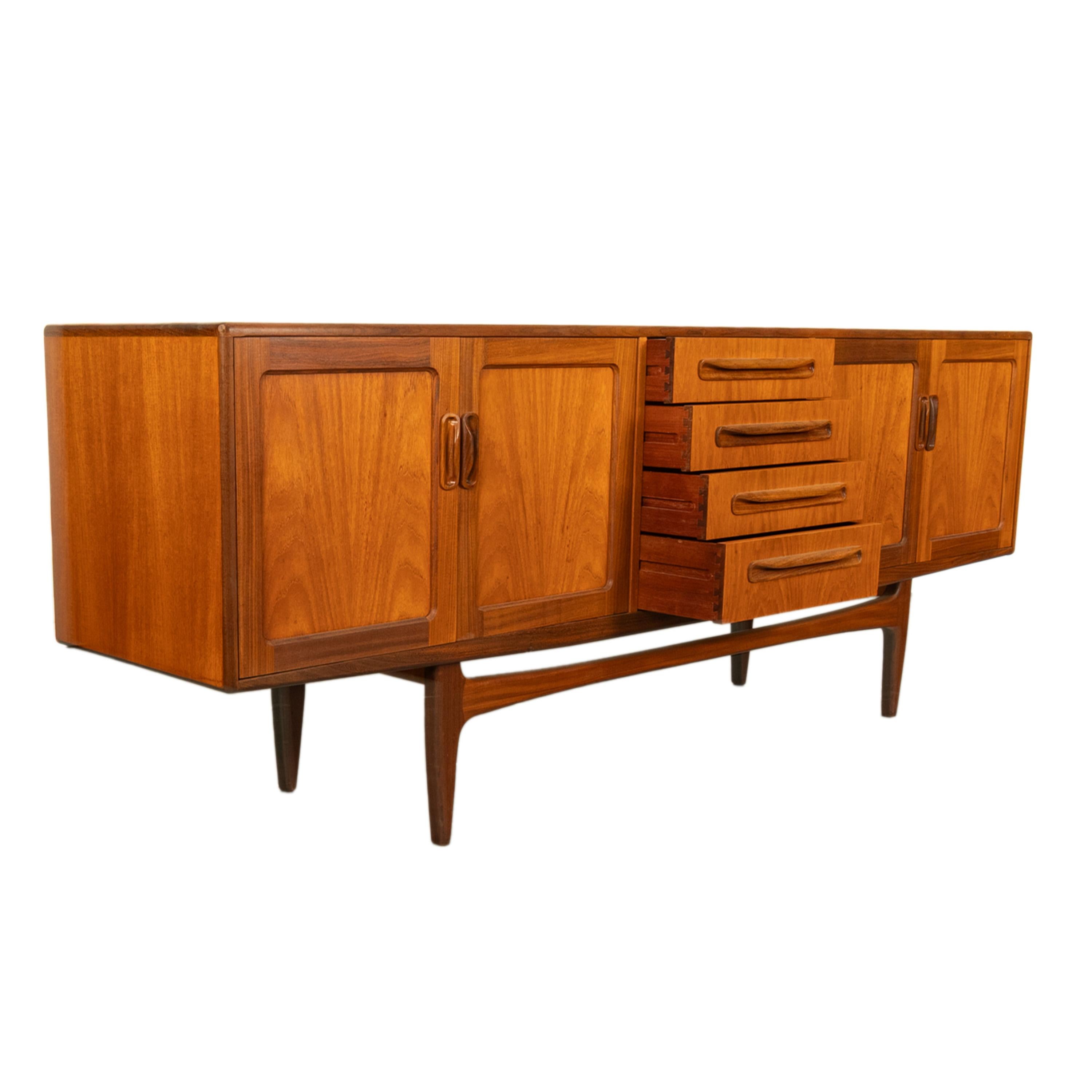 Original Mid Century Modern G Plan Teak Fresco Long 4 Door Drawer Credenza 1966 For Sale 4