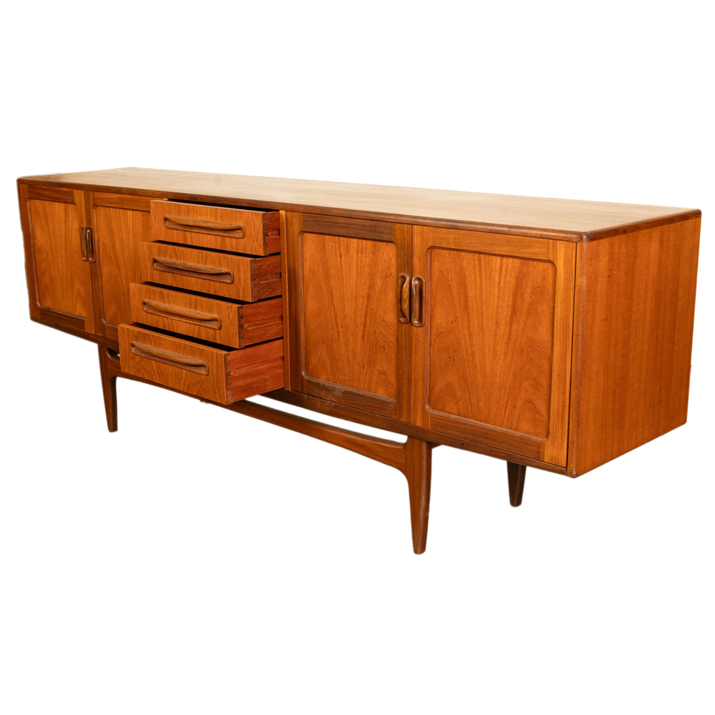 Original Mid Century Modern G Plan Teak Fresco Long 4 Door Drawer Credenza 1966 In Good Condition For Sale In Portland, OR