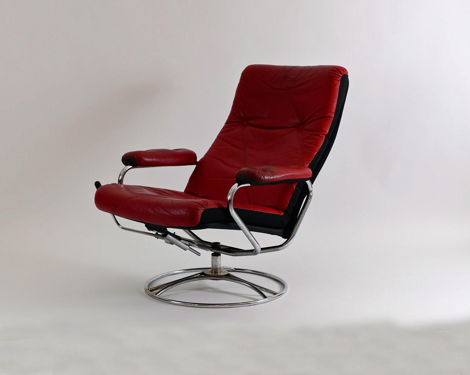 Norwegian Original Mid-Century Modern Predecessor of the Ekornes Stressless Lounge Chair For Sale