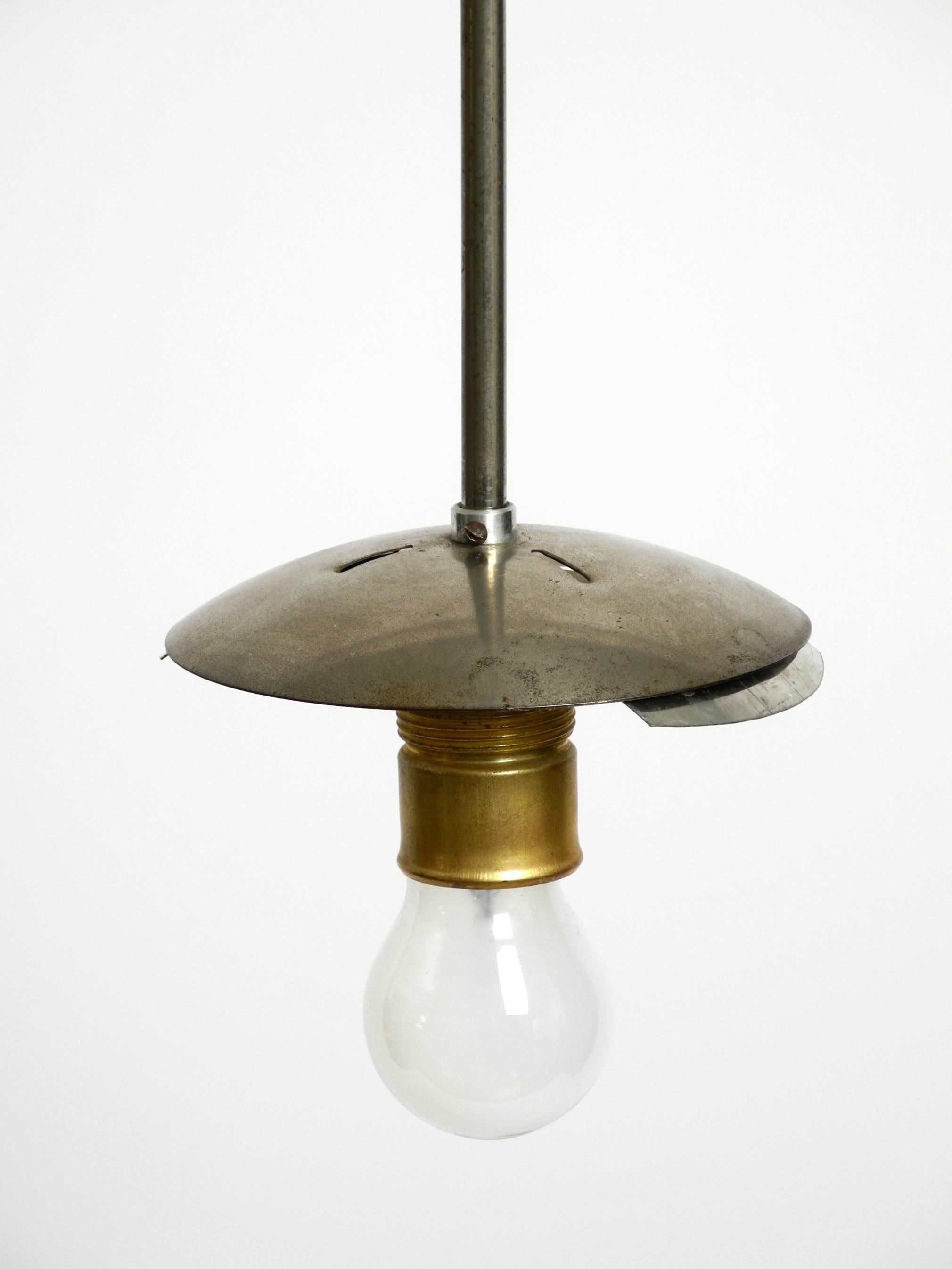 Lampada a sospensione in vetro originale del Mid Century Modernist XL Wagenfeld in vendita 4