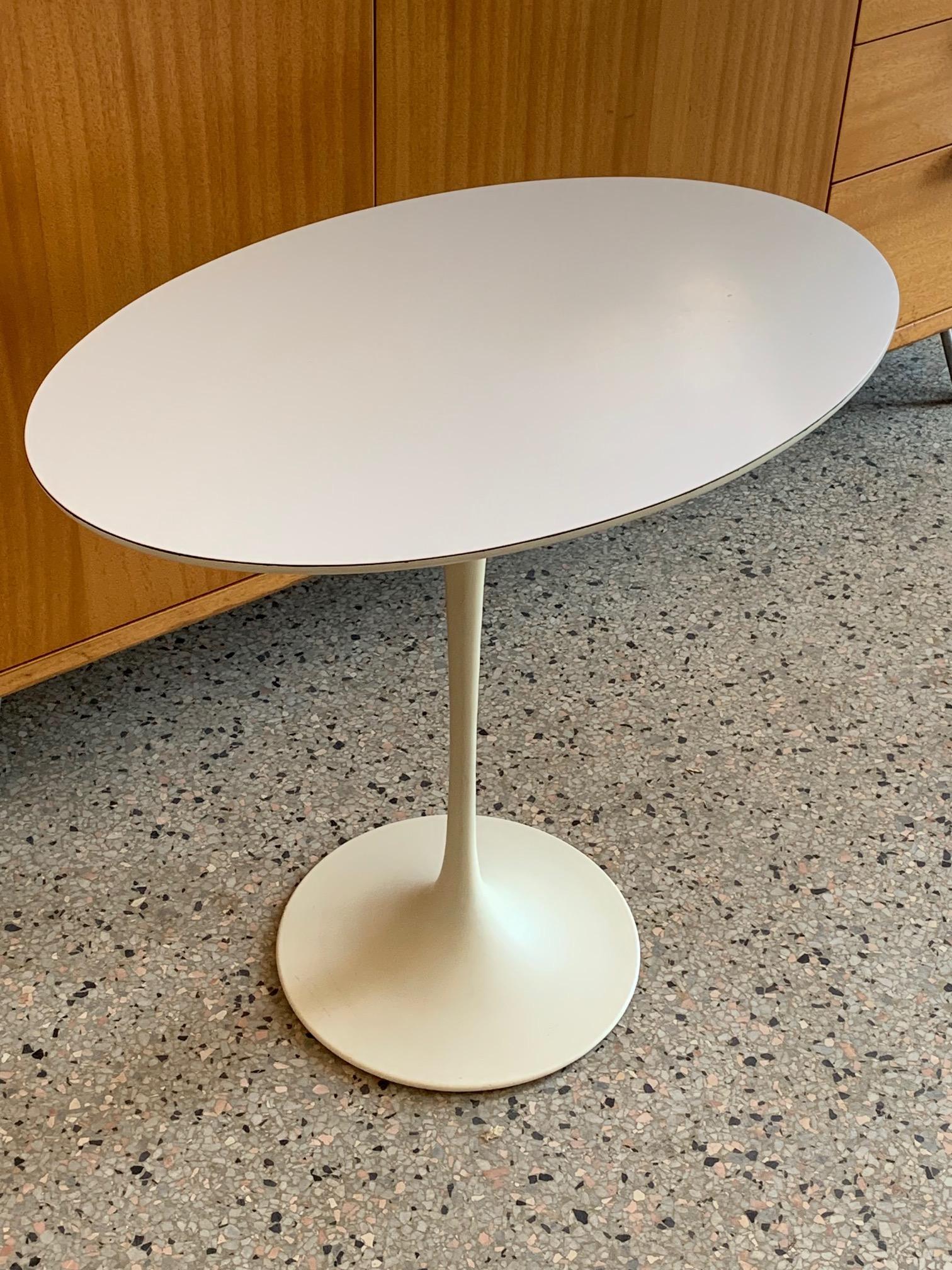 Mid-Century Modern Original Midcentury Saarinen for Knoll Oval Tulip Pedestal Table