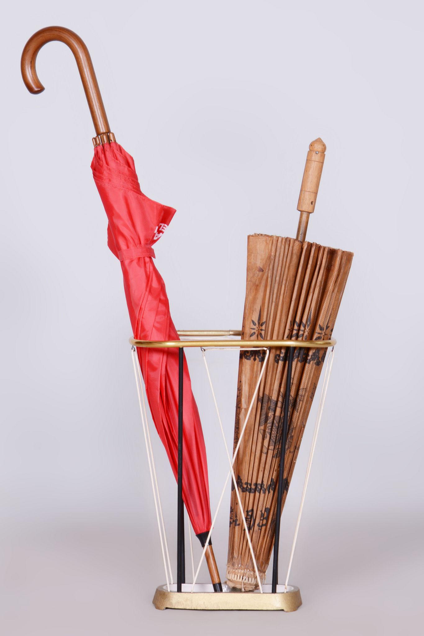 Bauhaus Porte-parapluies original du milieu du siècle, métal, bien conservé, tchèque, années 1950 en vente