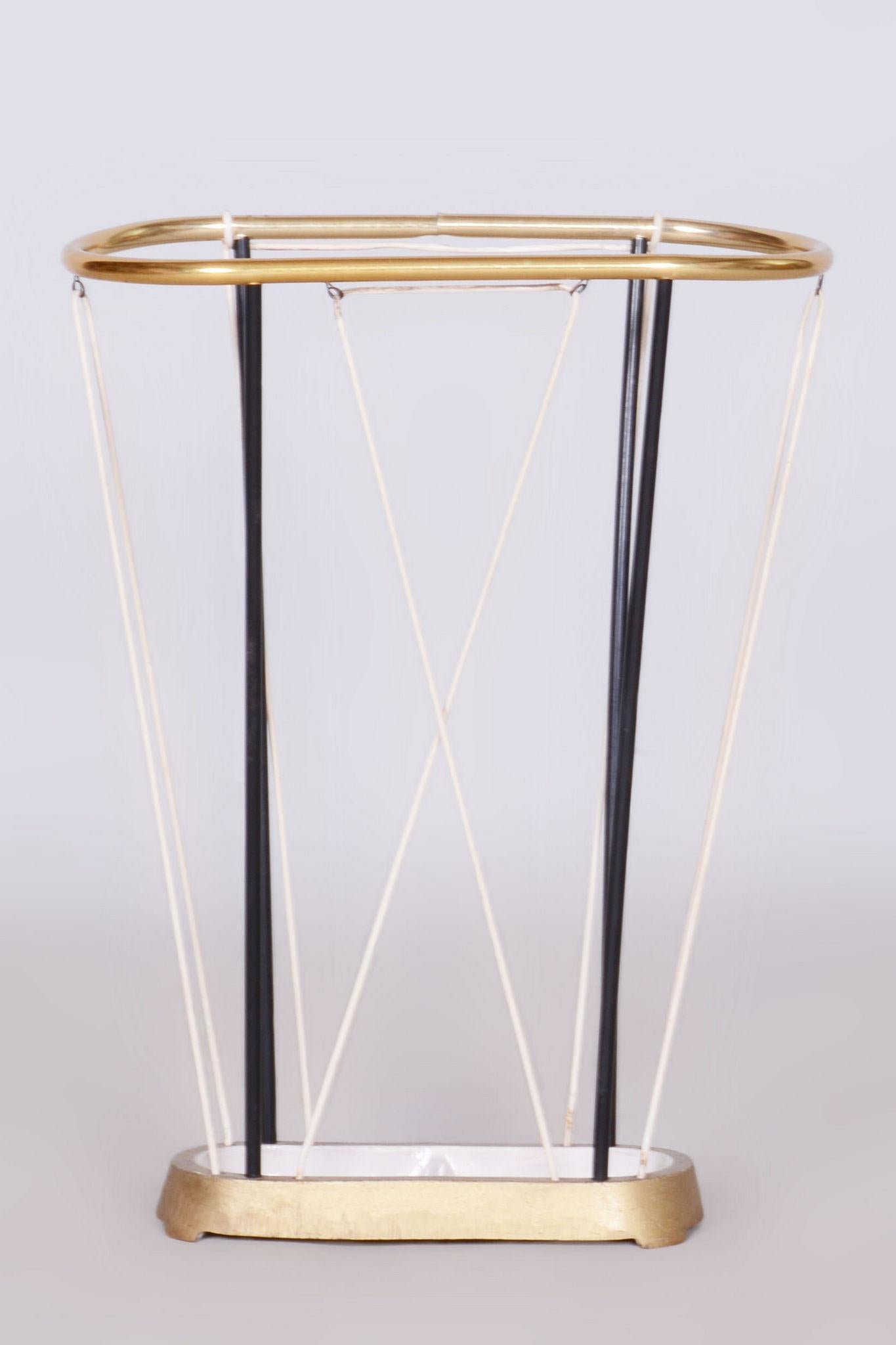 Tchèque Porte-parapluies original du milieu du siècle, métal, bien conservé, tchèque, années 1950 en vente