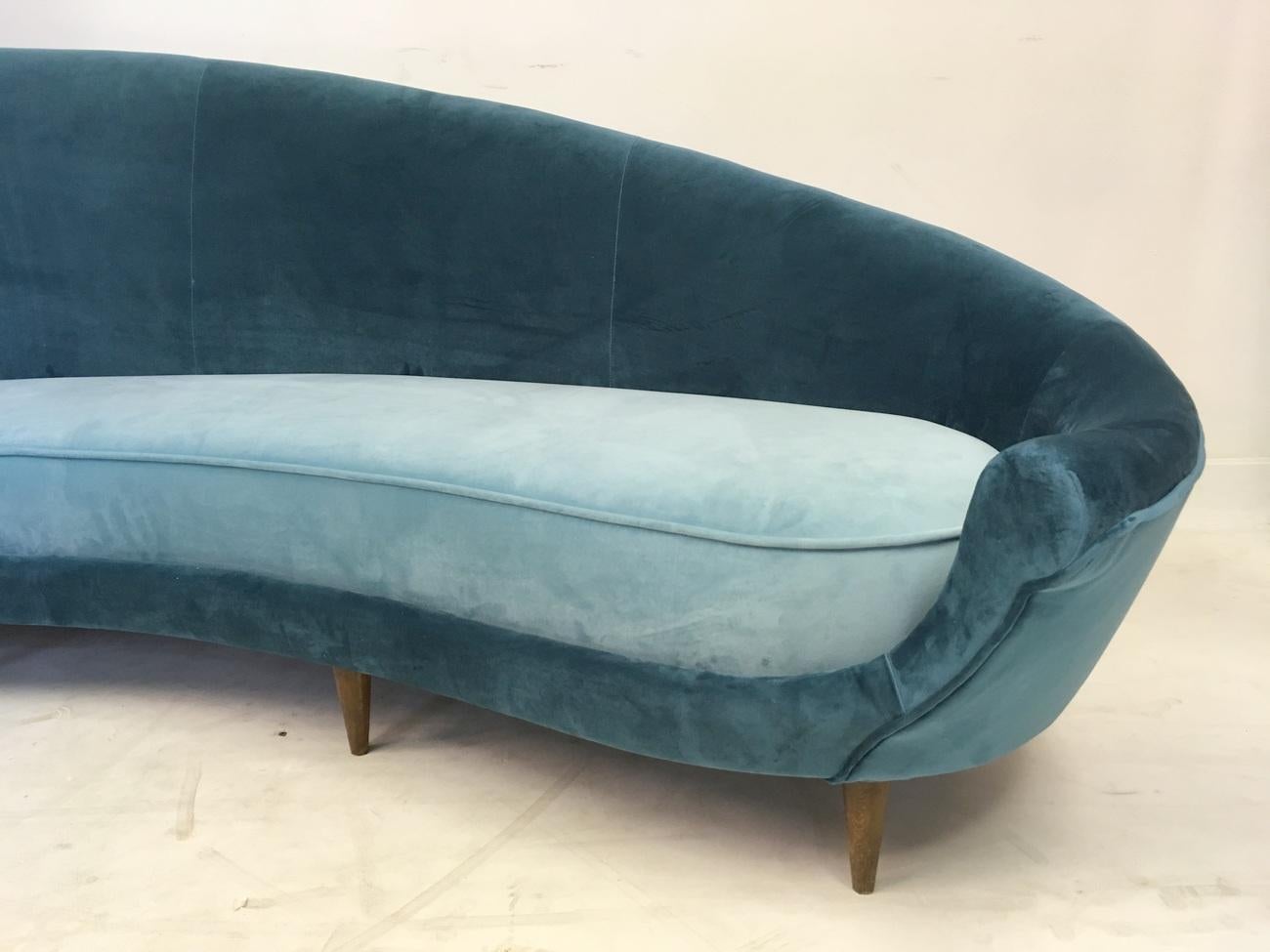 Mid-Century Modern Original Midcentury, 1950s Italian Curved Sofa in Velvet