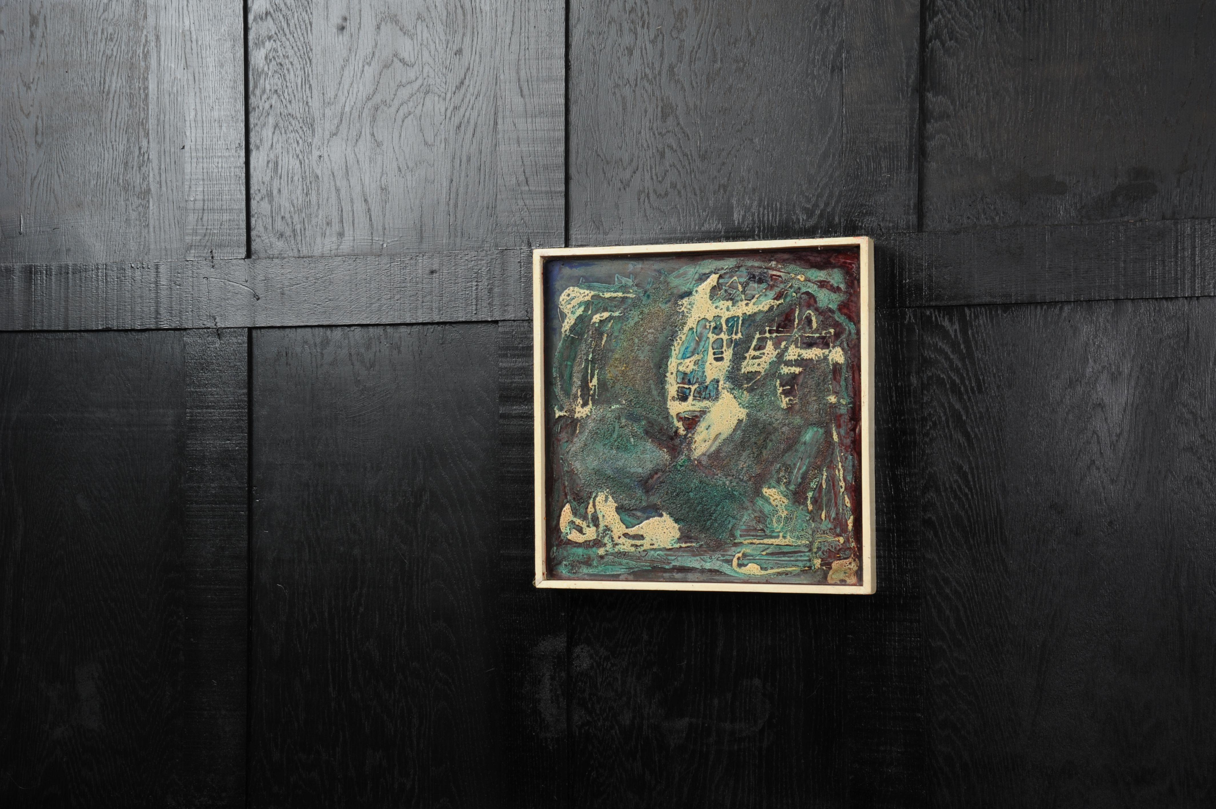 Une étonnante huile sur panneau abstraite du milieu du siècle par l'artiste William Ernst Burwell (1911-1974). Magnifiquement peint avec des textures très appliquées. Il est dans son cadre original de galerie en bois tendre peint. Nous avons obtenu