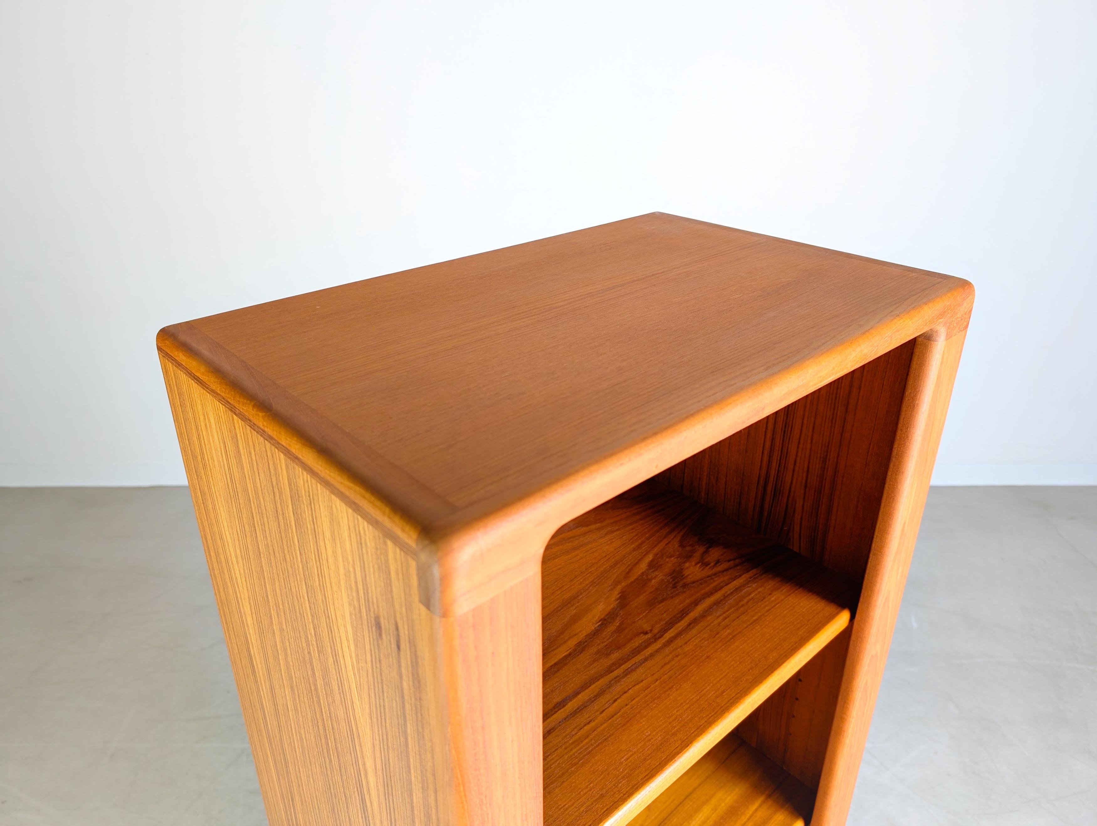 Original Midcentury Bücherregal Teak Anrichte danish Vintage For Sale 1