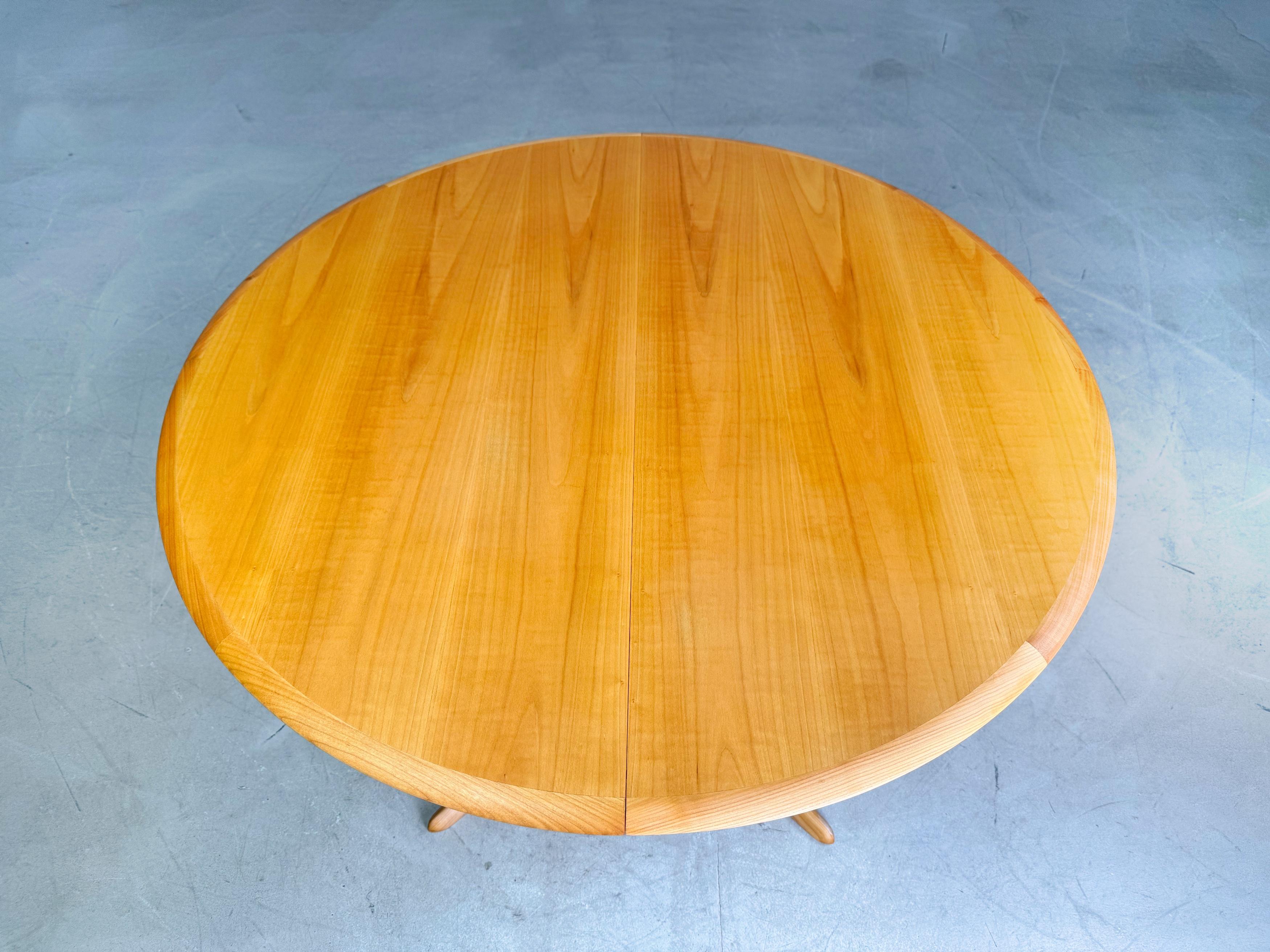 German Original Midcentury Esstisch ausziehbar Kirschholz 1960er Vintage For Sale
