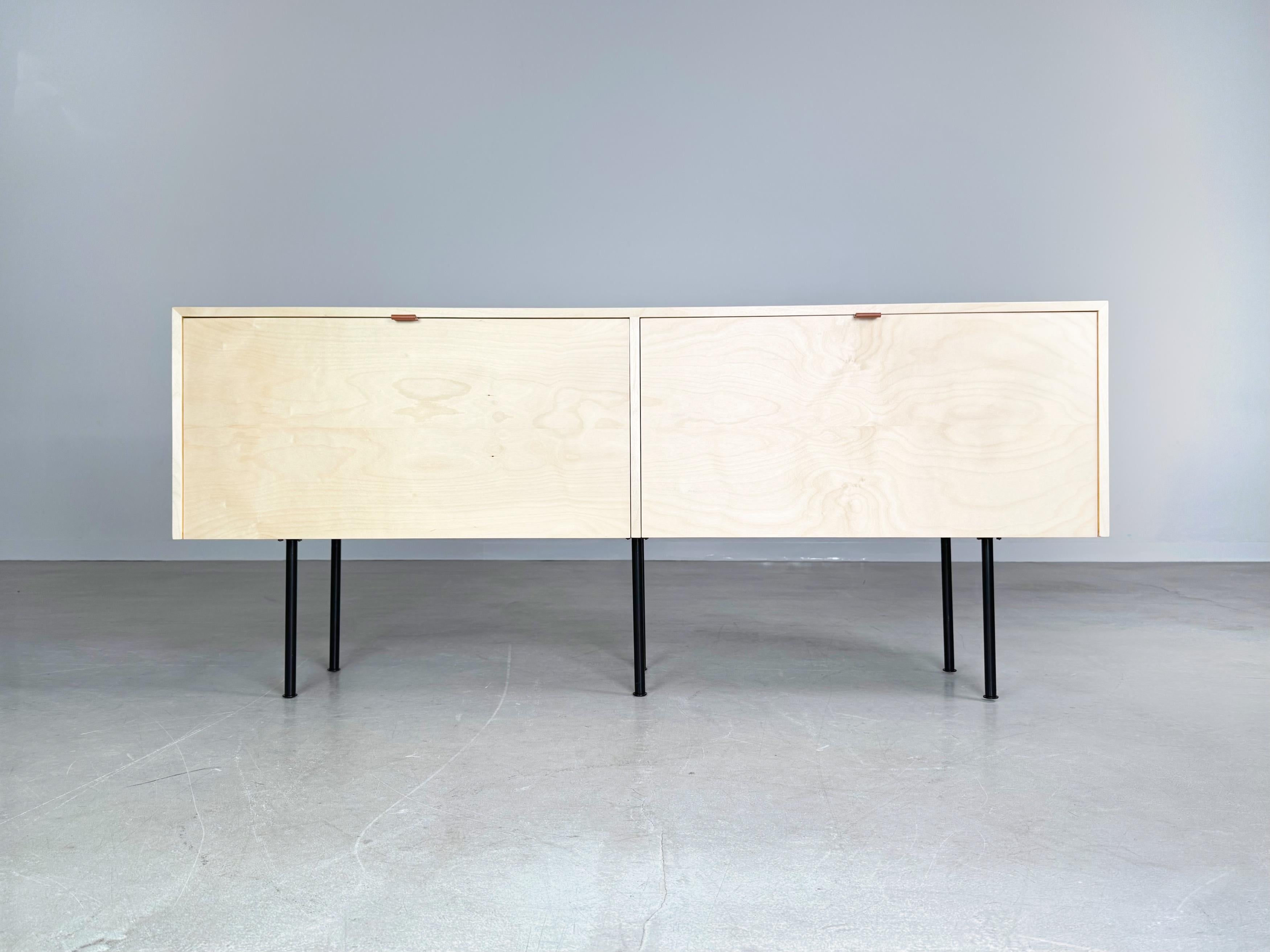 Mid-Century moderno Credenza originale di metà secolo Florence Knoll 1950 Ahorn Knoll Intenational in vendita