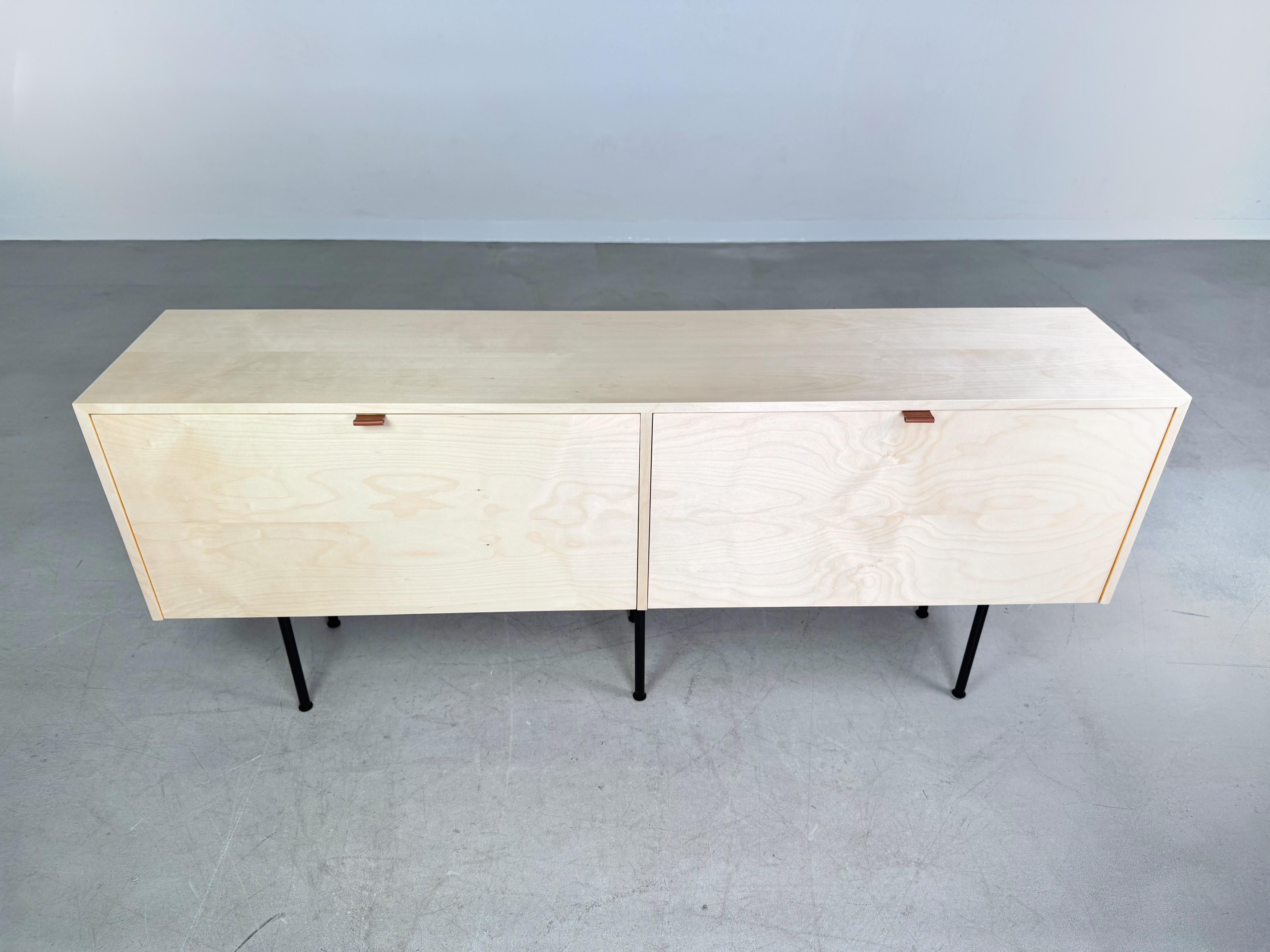Credenza originale di metà secolo Florence Knoll 1950 Ahorn Knoll Intenational In condizioni buone in vendita a Berlin, DE