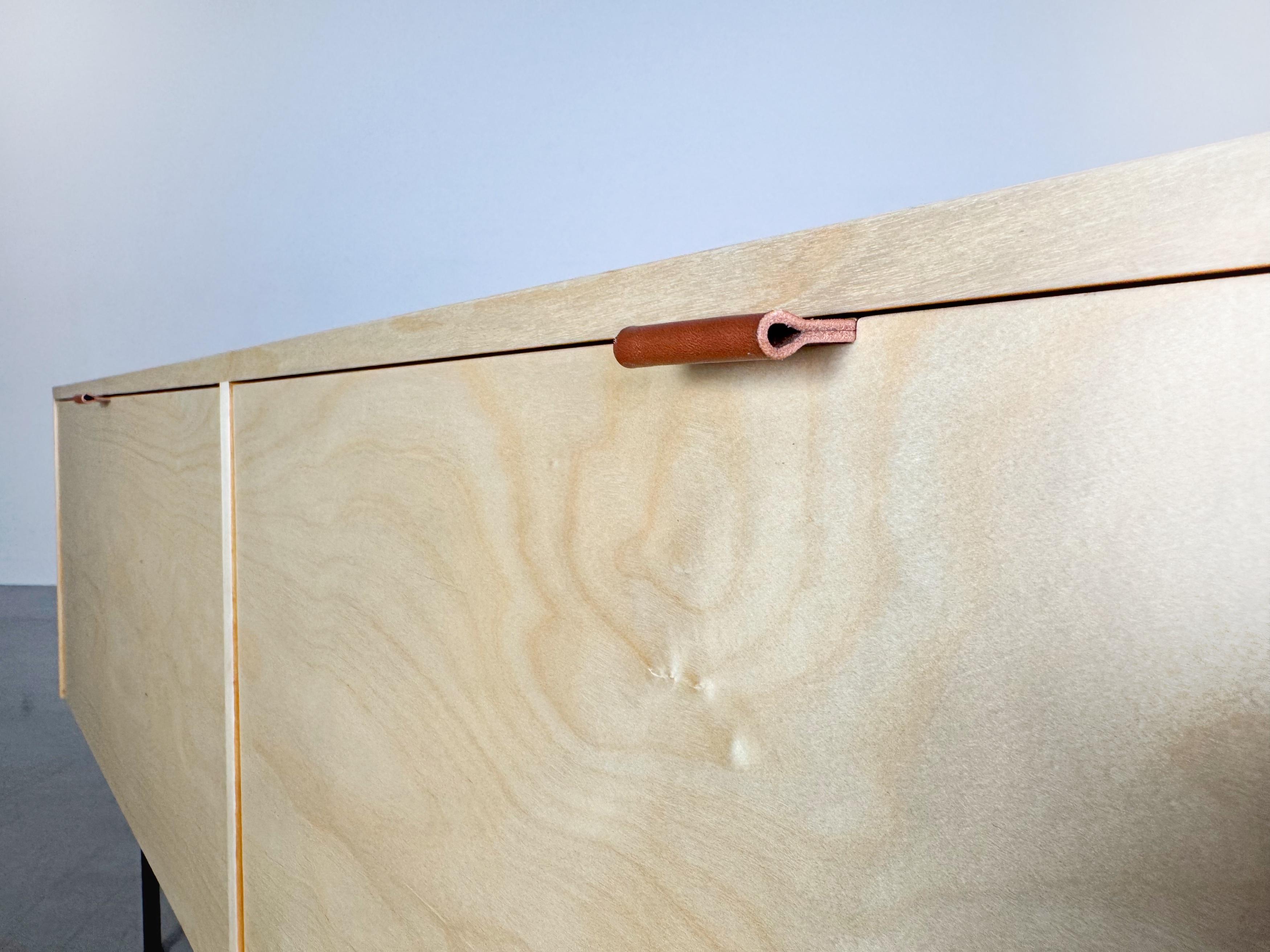 Credenza originale di metà secolo Florence Knoll 1950 Ahorn Knoll Intenational in vendita 2