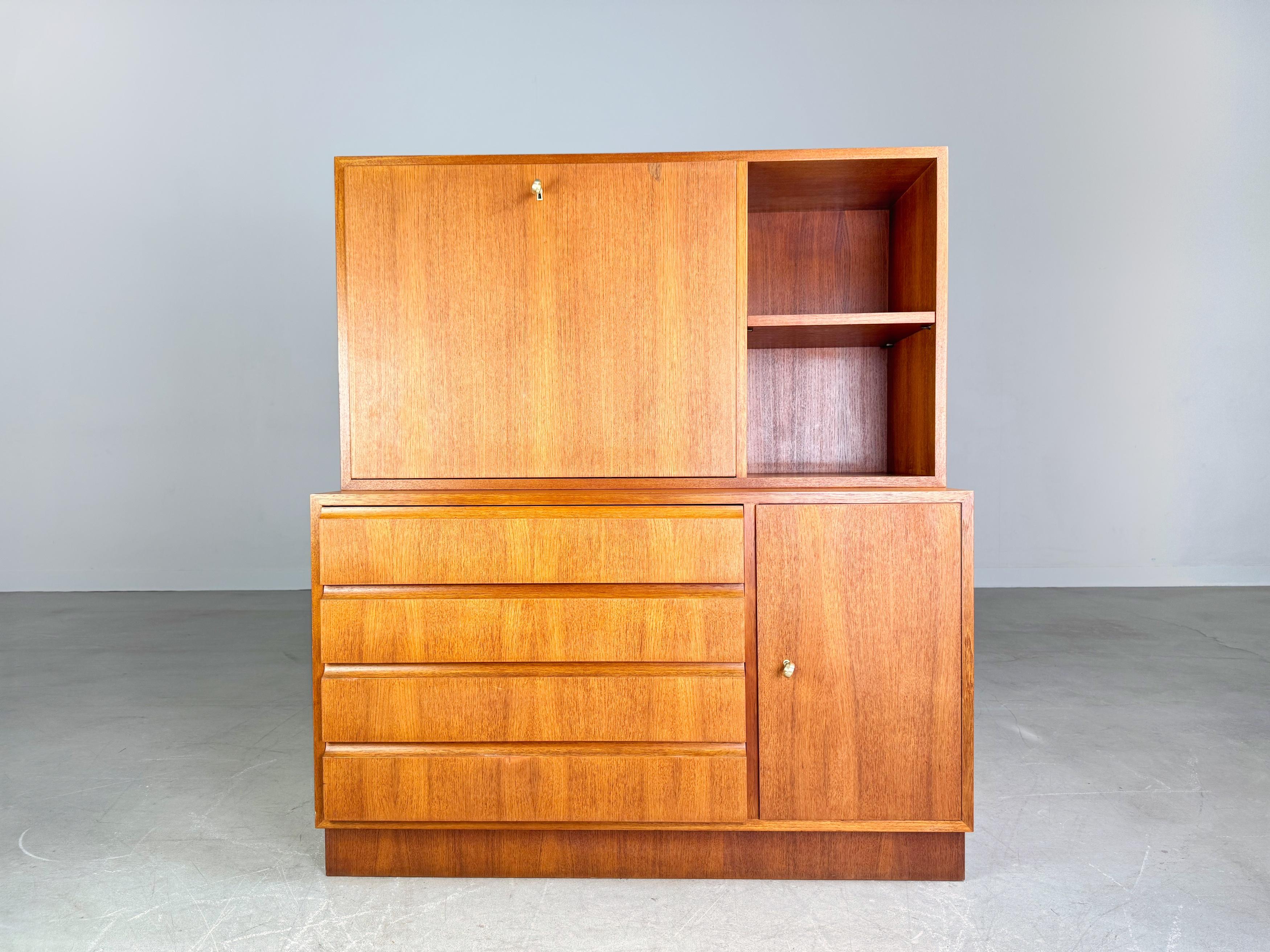 Mid-Century moderno Originale Georg Satink Kommode Sekretär WK Möbel Teak del Medioevo in vendita