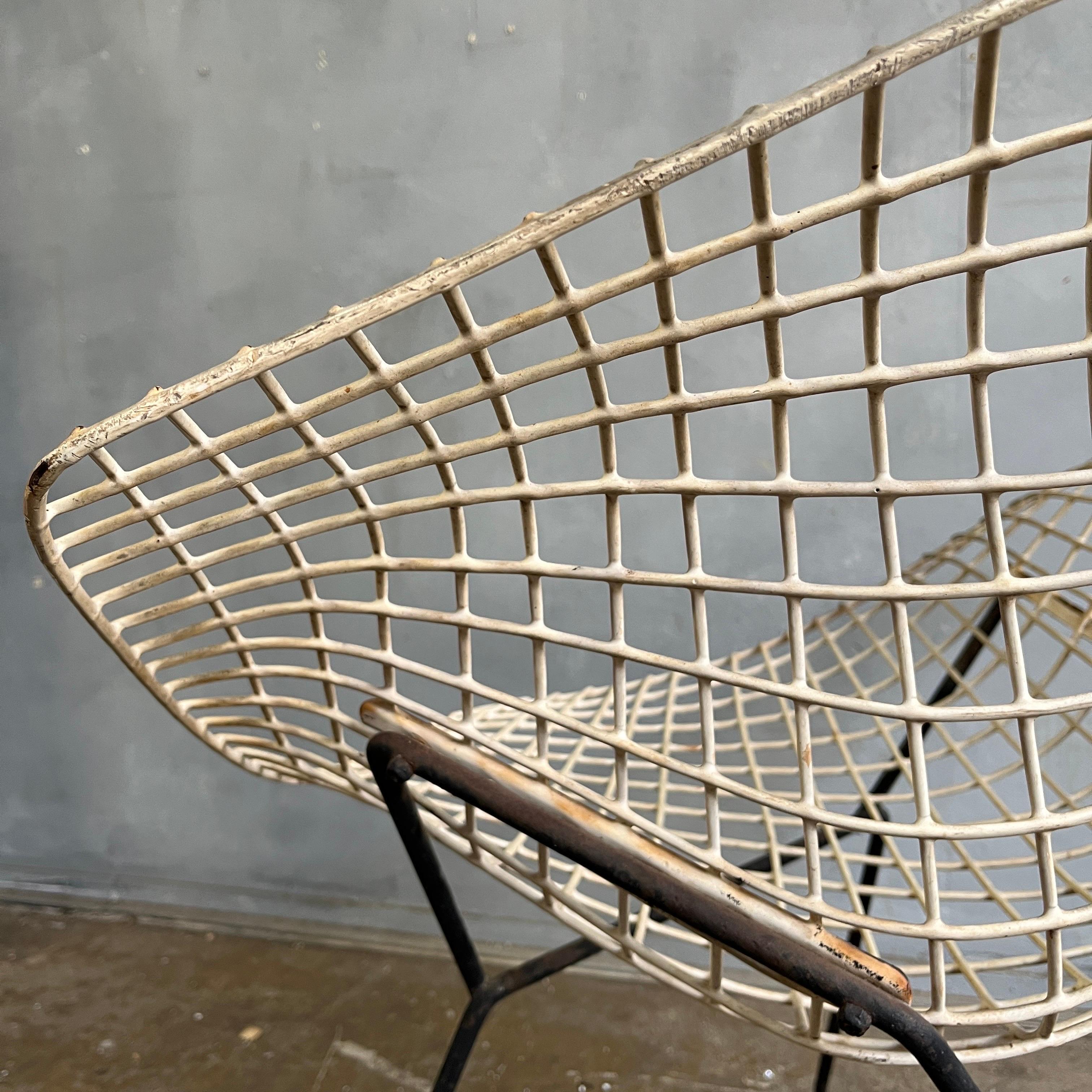 Original Midcentury Harry Bertoia Diamond Chair by Knoll In Good Condition In BROOKLYN, NY