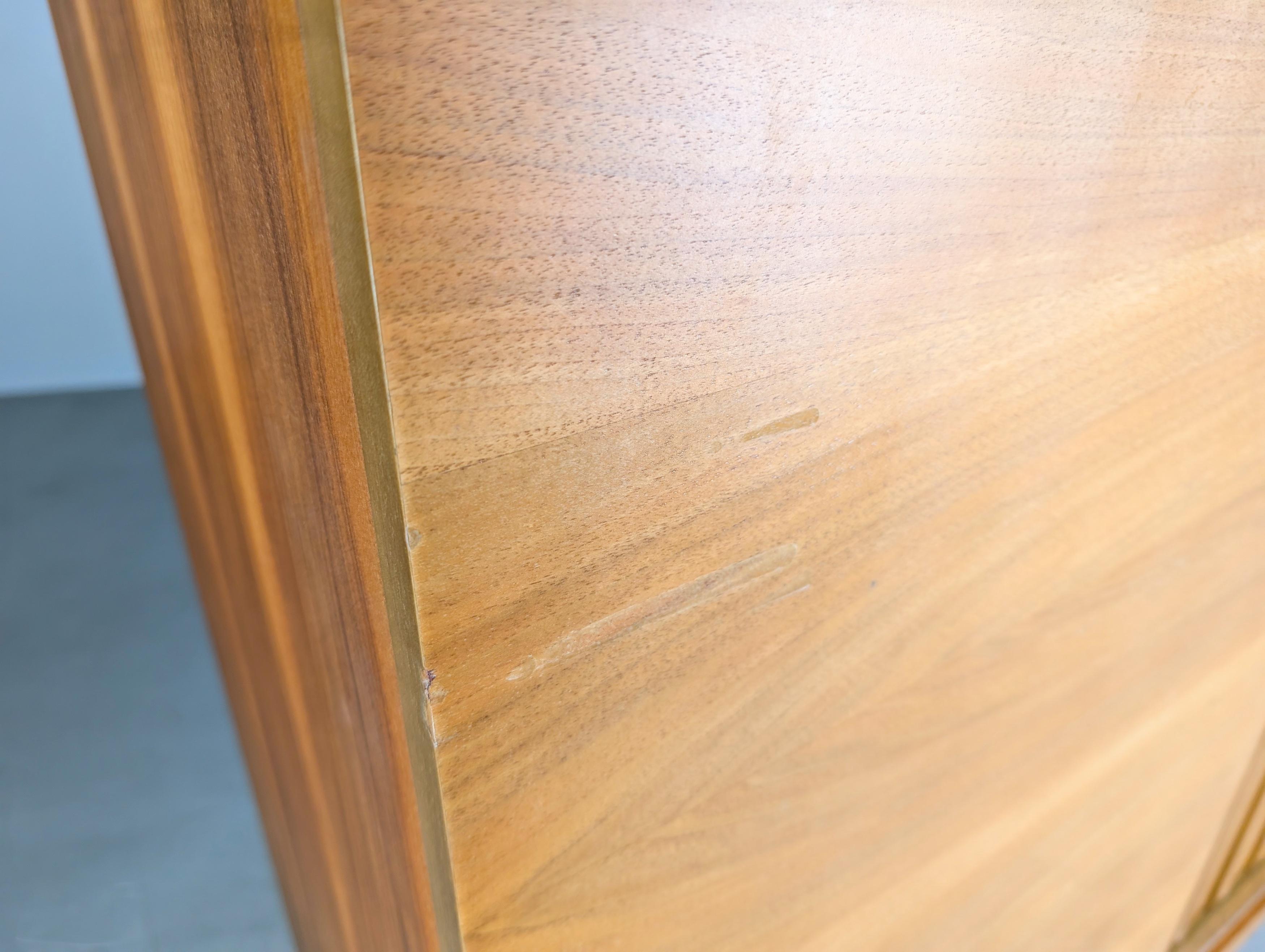 Credenza originale del Medioevo Famöla Möbel Fama Nussbaum in vendita 5