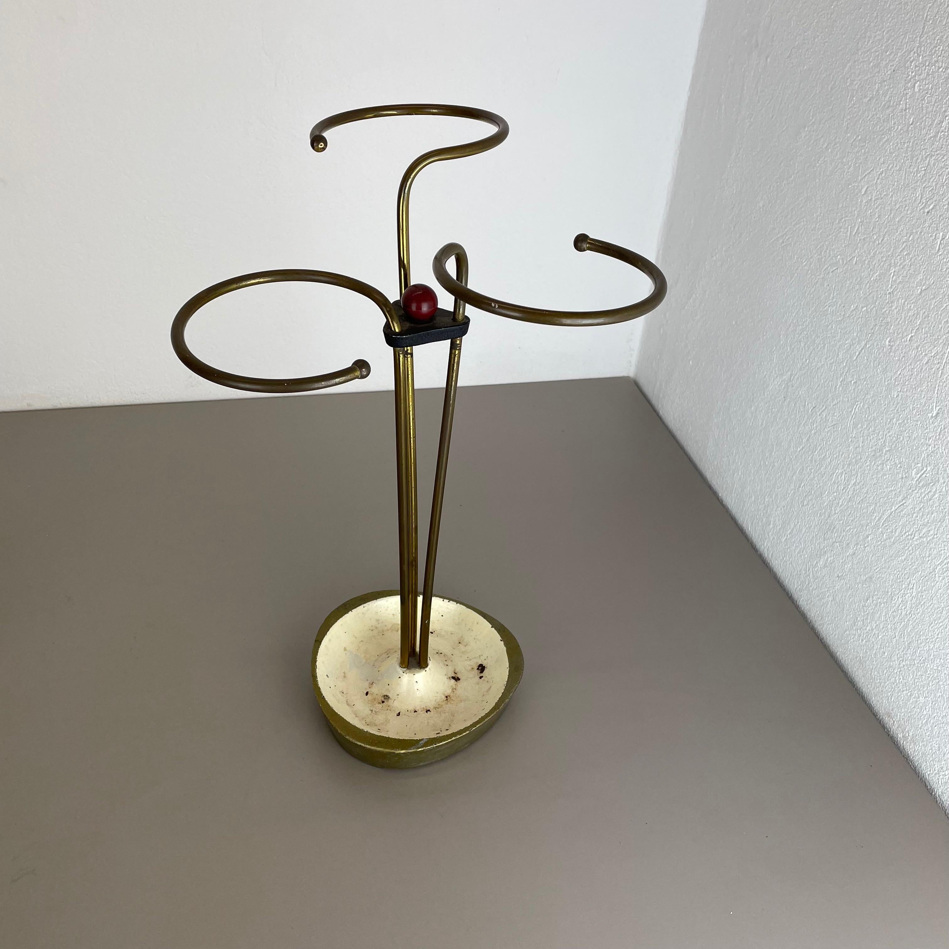 Original Mid-Century Metal Brass Modernist Bauhaus Umbrella Stand Germany, 1950s In Good Condition For Sale In Kirchlengern, DE