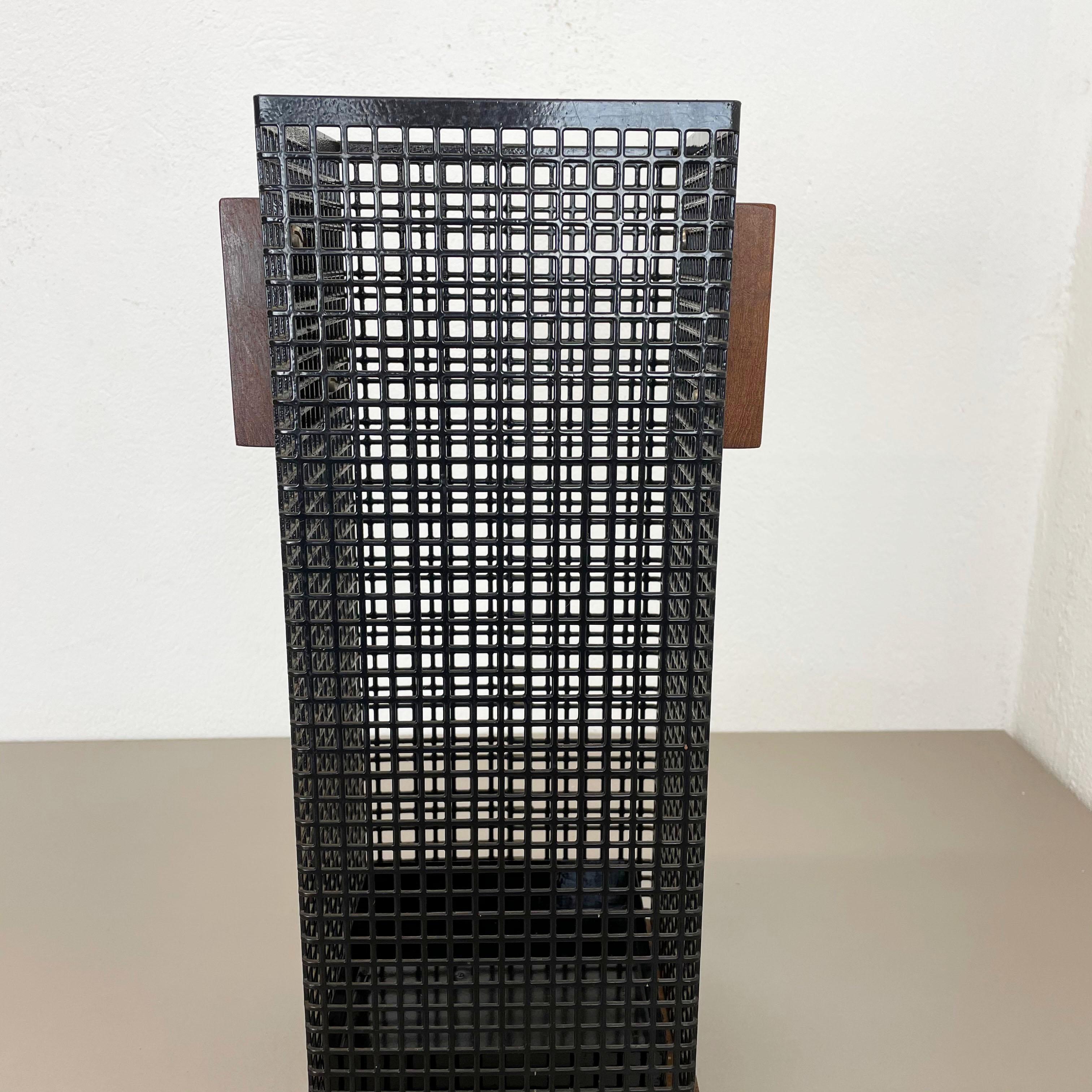 Bauhaus Original Midcentury Metal Josef Hoffmann Style Umbrella Stand, Austria, 1960s