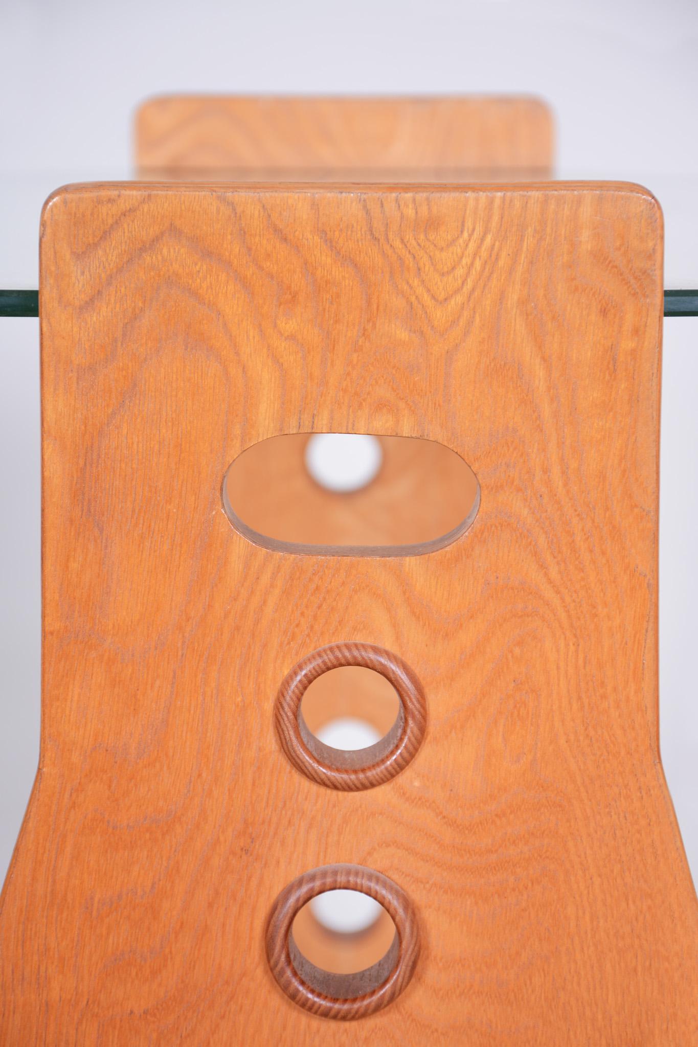 Original Mesa de centro de fresno moderna de mediados de siglo, fabricada en los años 50 por ÚLUV Workshop Moderno de mediados de siglo en venta