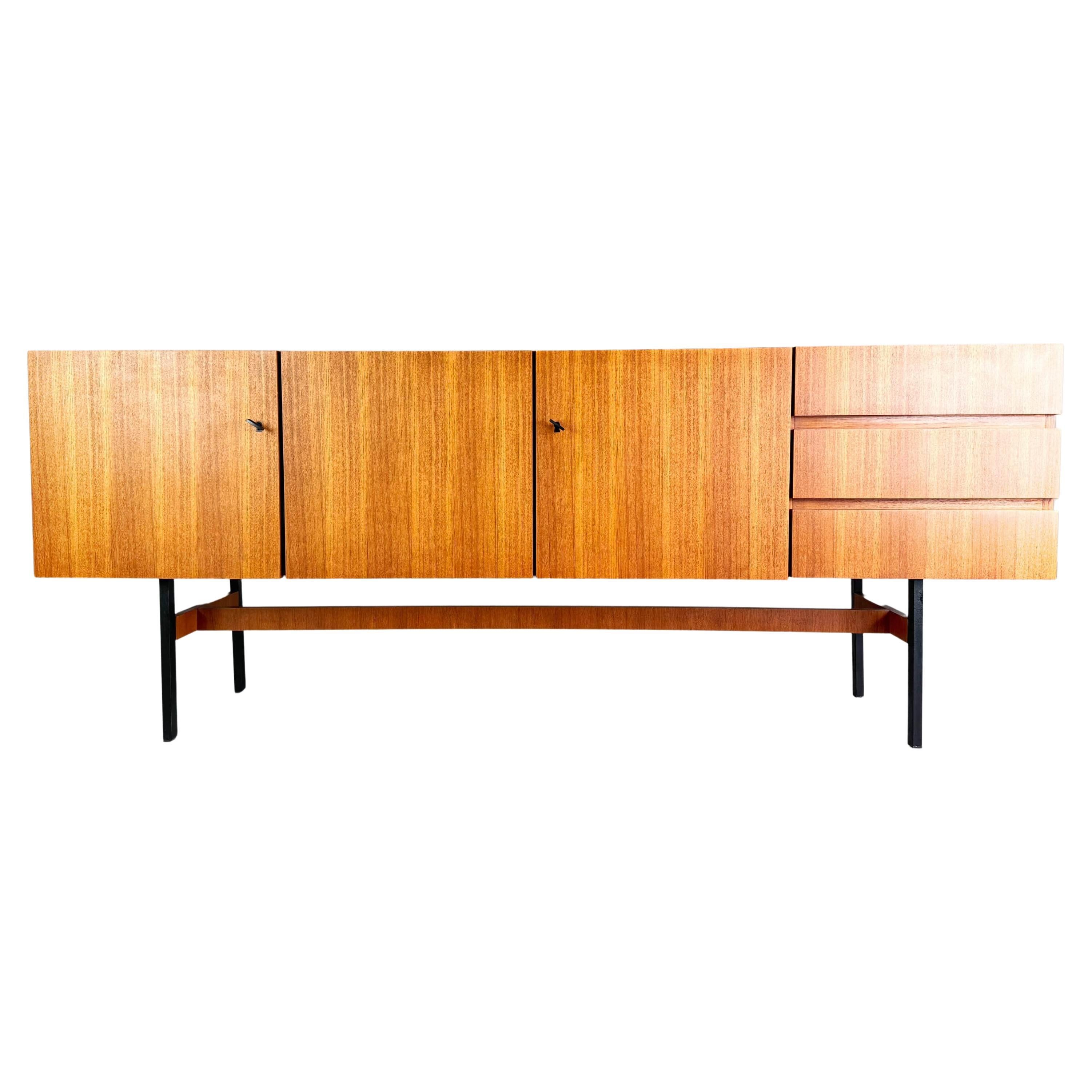 Original Midcentury Musterring Sideboard Nussbaum 1960 en vente