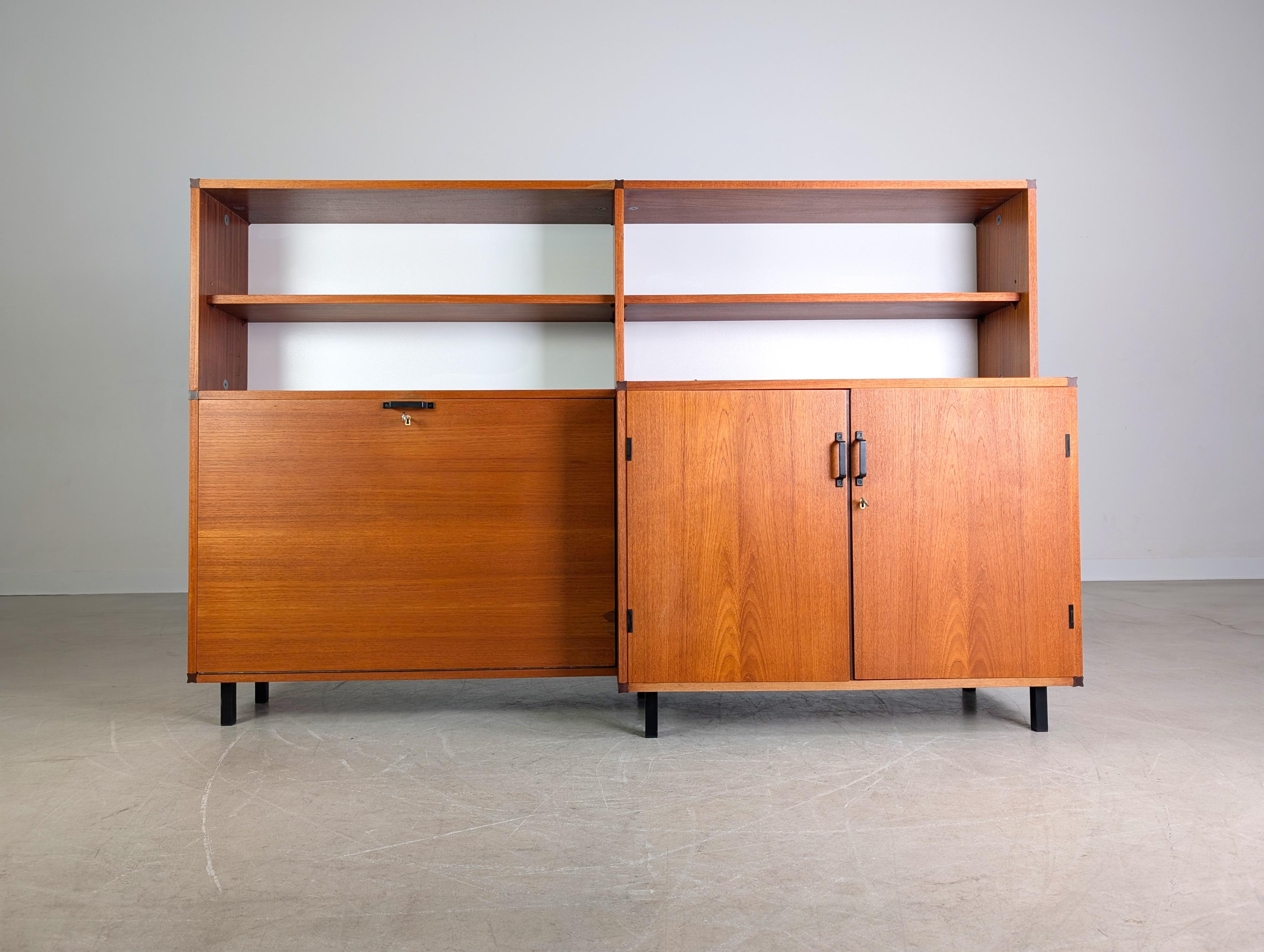 Mid-Century Modern Original Midcentury Regal Pastoe Cees Braakman made to measure For Sale