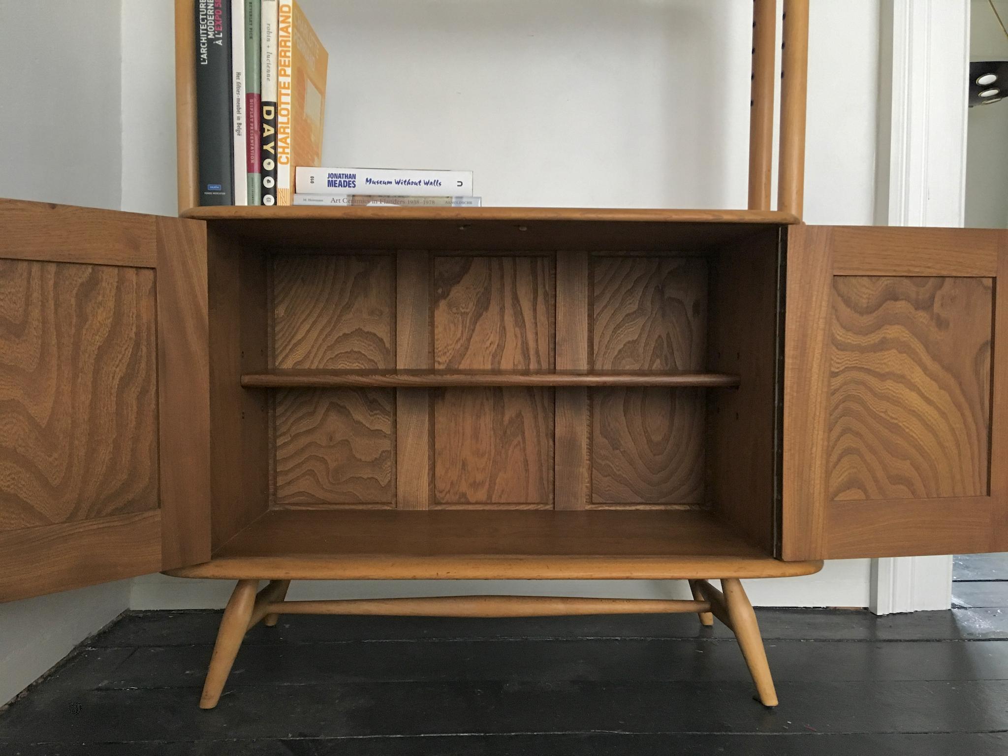 Original Midcentury Room Divider or Bookcase in Elm and Beech by Ercolani In Good Condition In London, GB