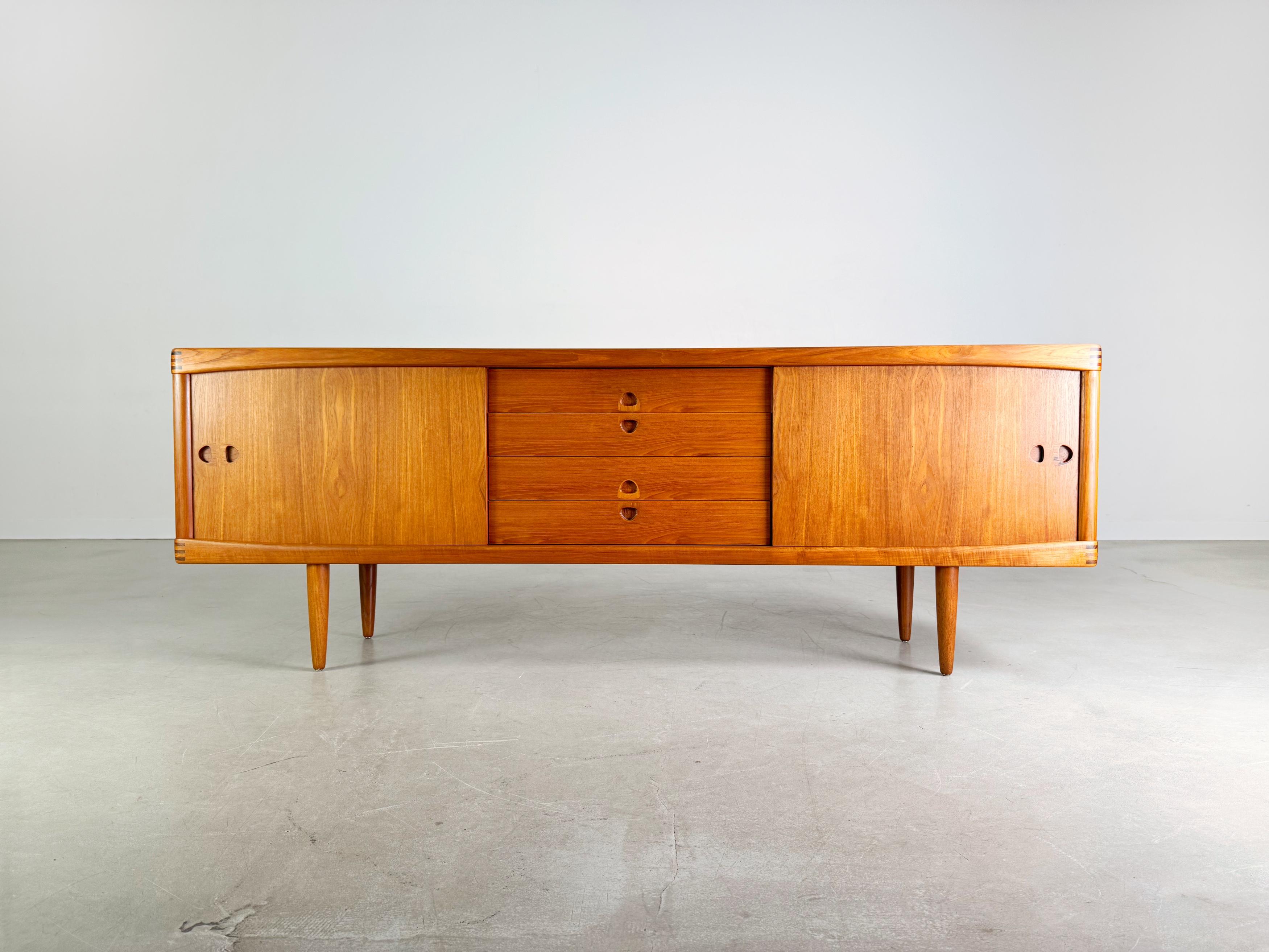 Mid-Century Modern Enfilade Bramin HW Klein Teck danois Vintage d'origine du milieu du siècle dernier en vente