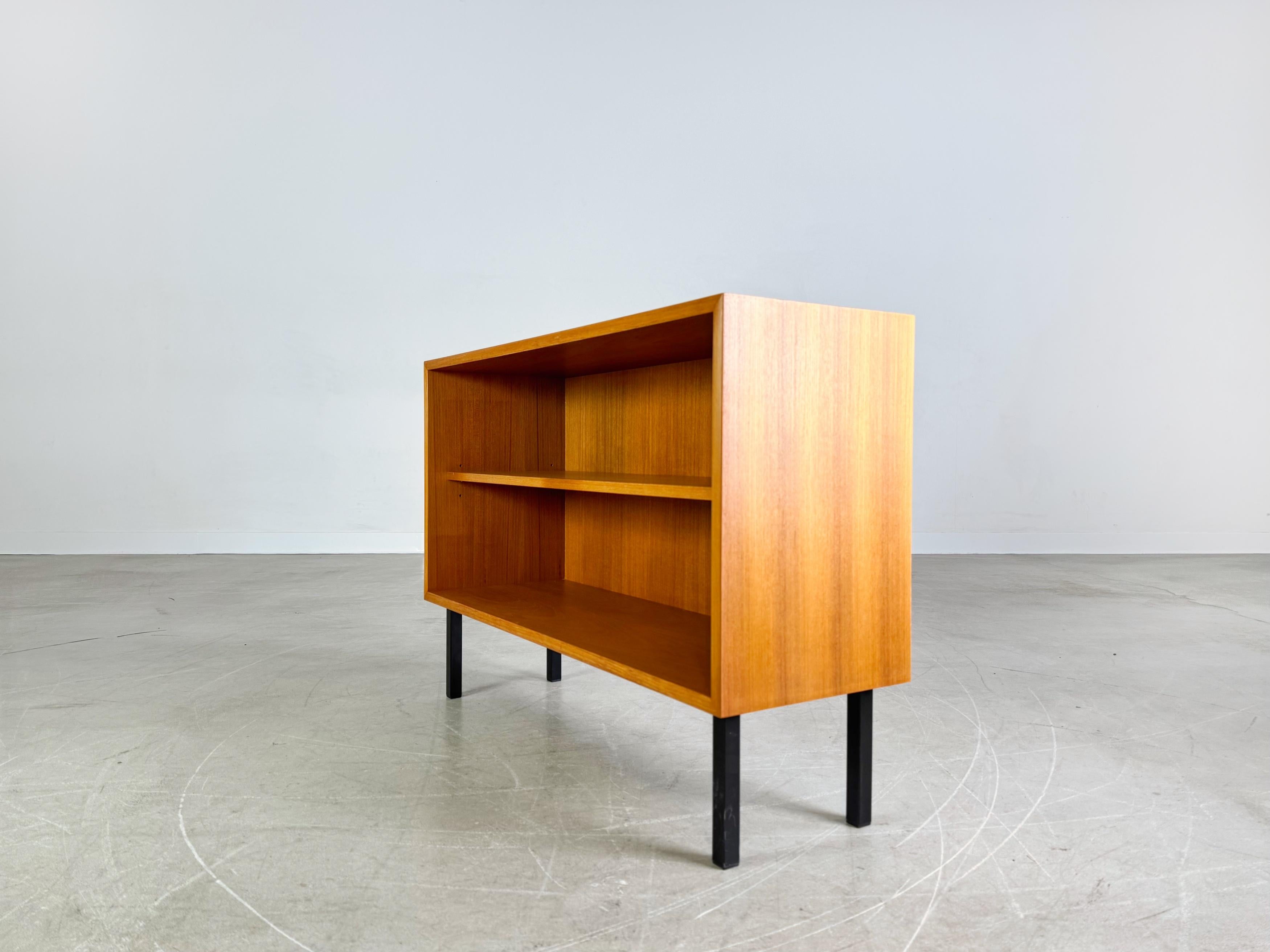 Original Midcentury Sideboard WK Möbel Lowboard III Teak Vintage In Good Condition For Sale In Berlin, DE