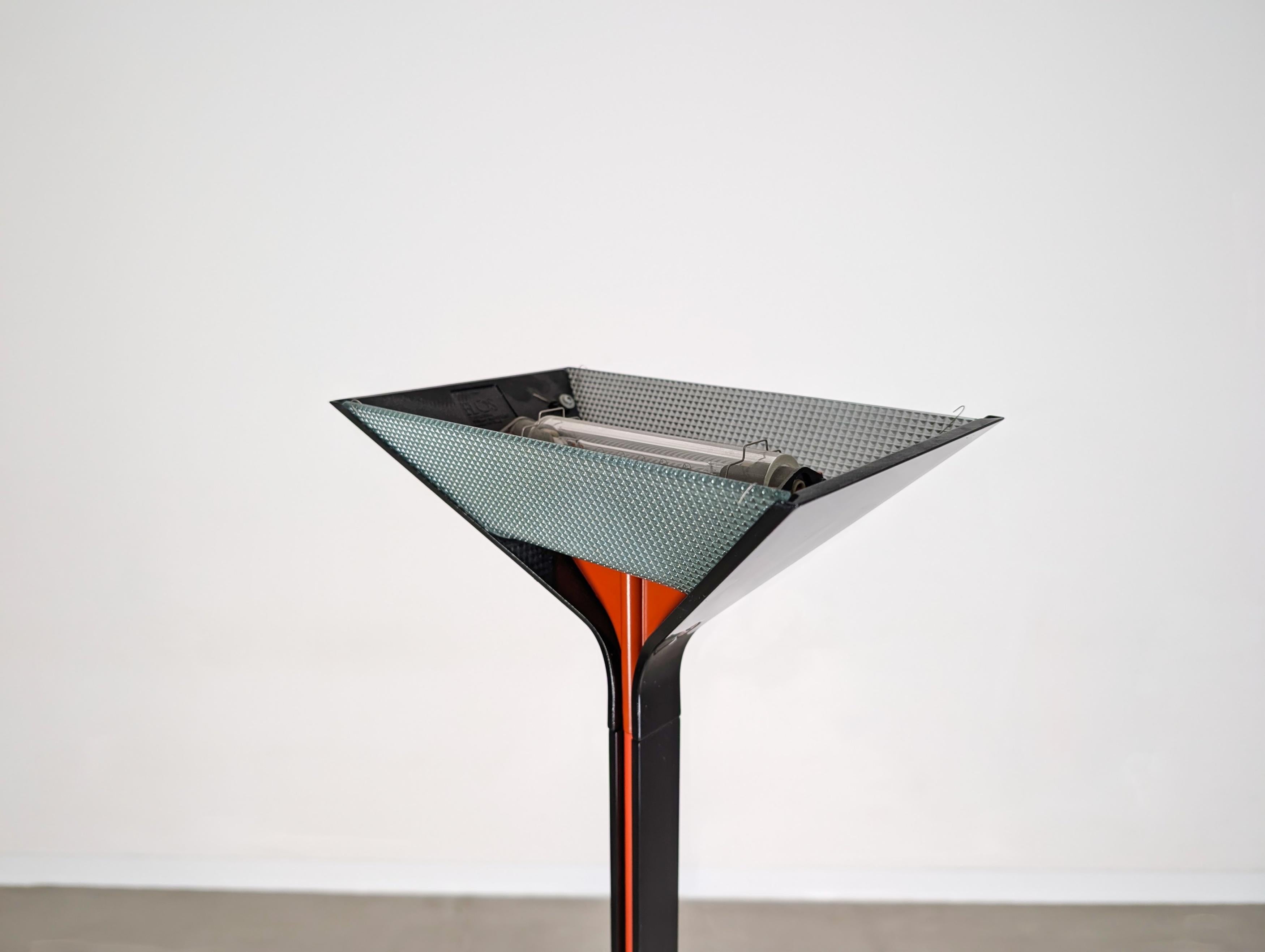 Metal Original Midcentury Stehleuchte Flos Tibia Scarpa Papillona 1970 For Sale