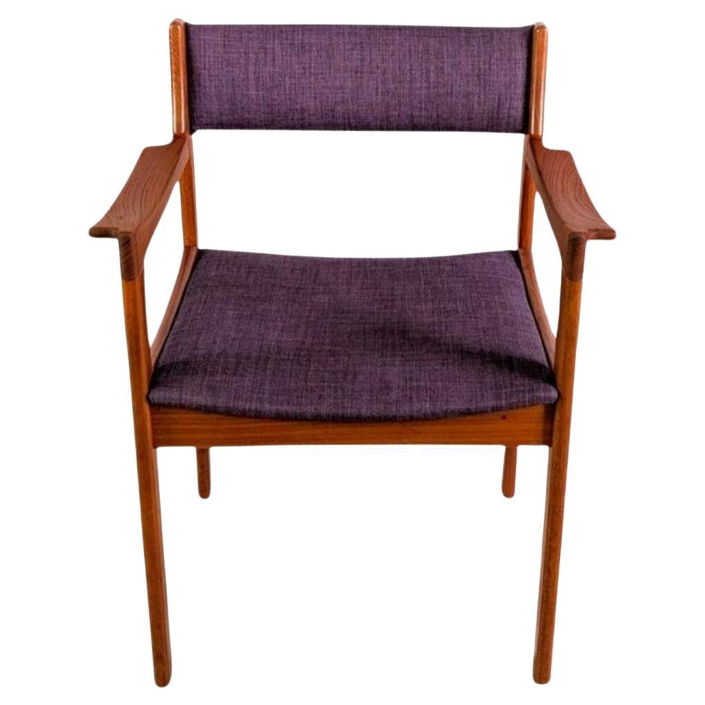 Original Midcentury Stuhl Vintage Teak lila Armlehnstuhl danish