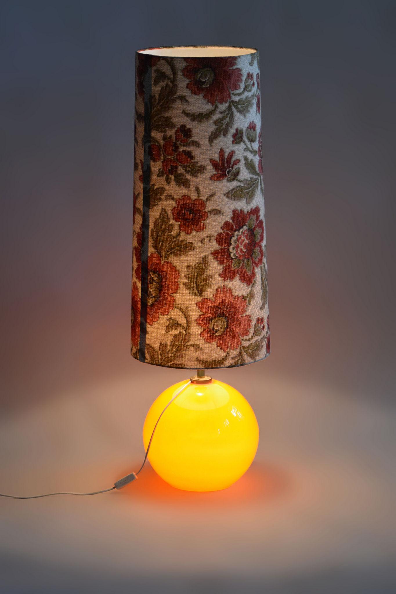 Original Mid-Century Table Lamp, Colored Glass, Fully Functional, Germany, 1960s For Sale 3