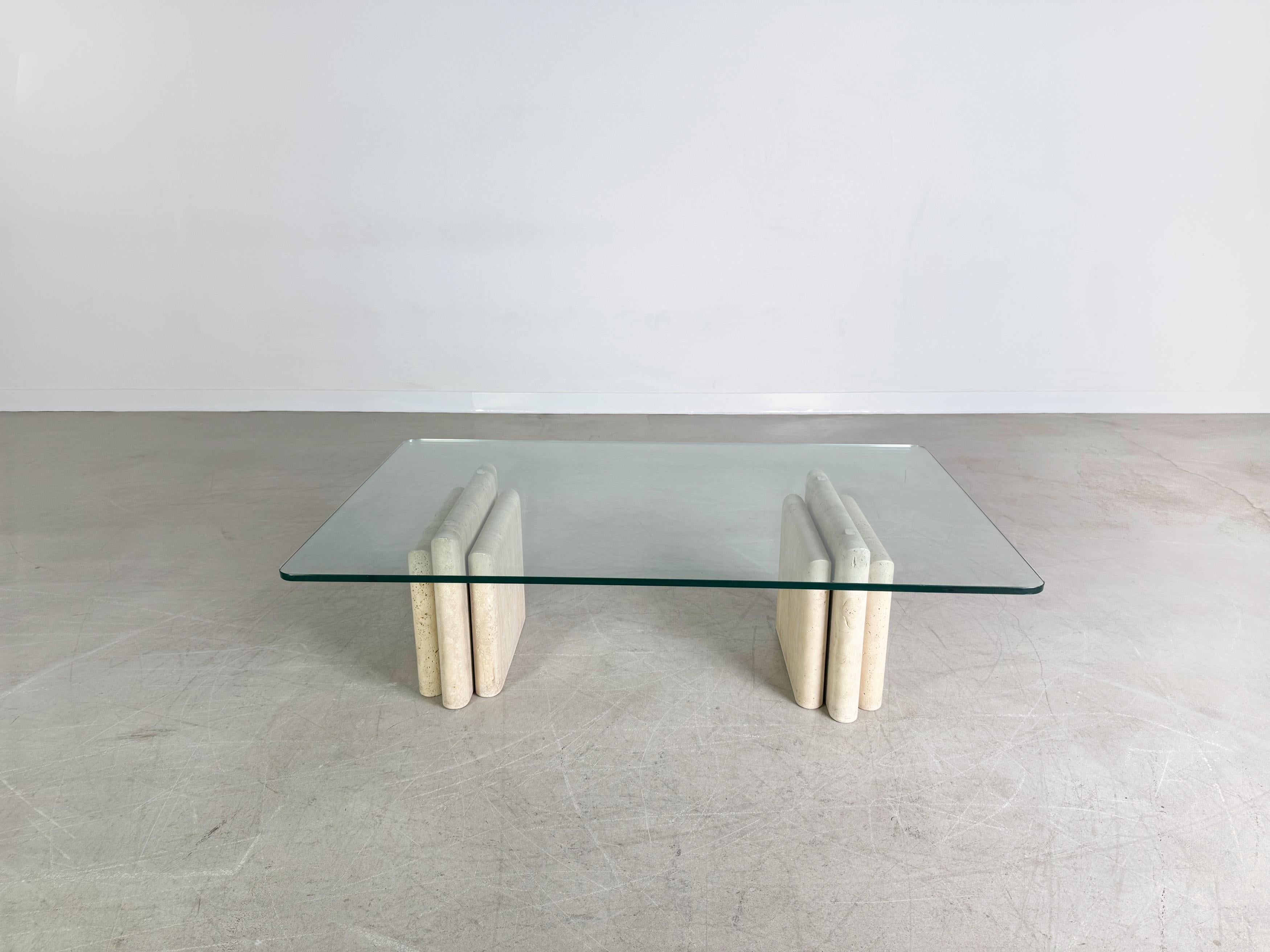 Original Midcentury Travertin Couchtisch Italien Glas Design (Moderne der Mitte des Jahrhunderts) im Angebot