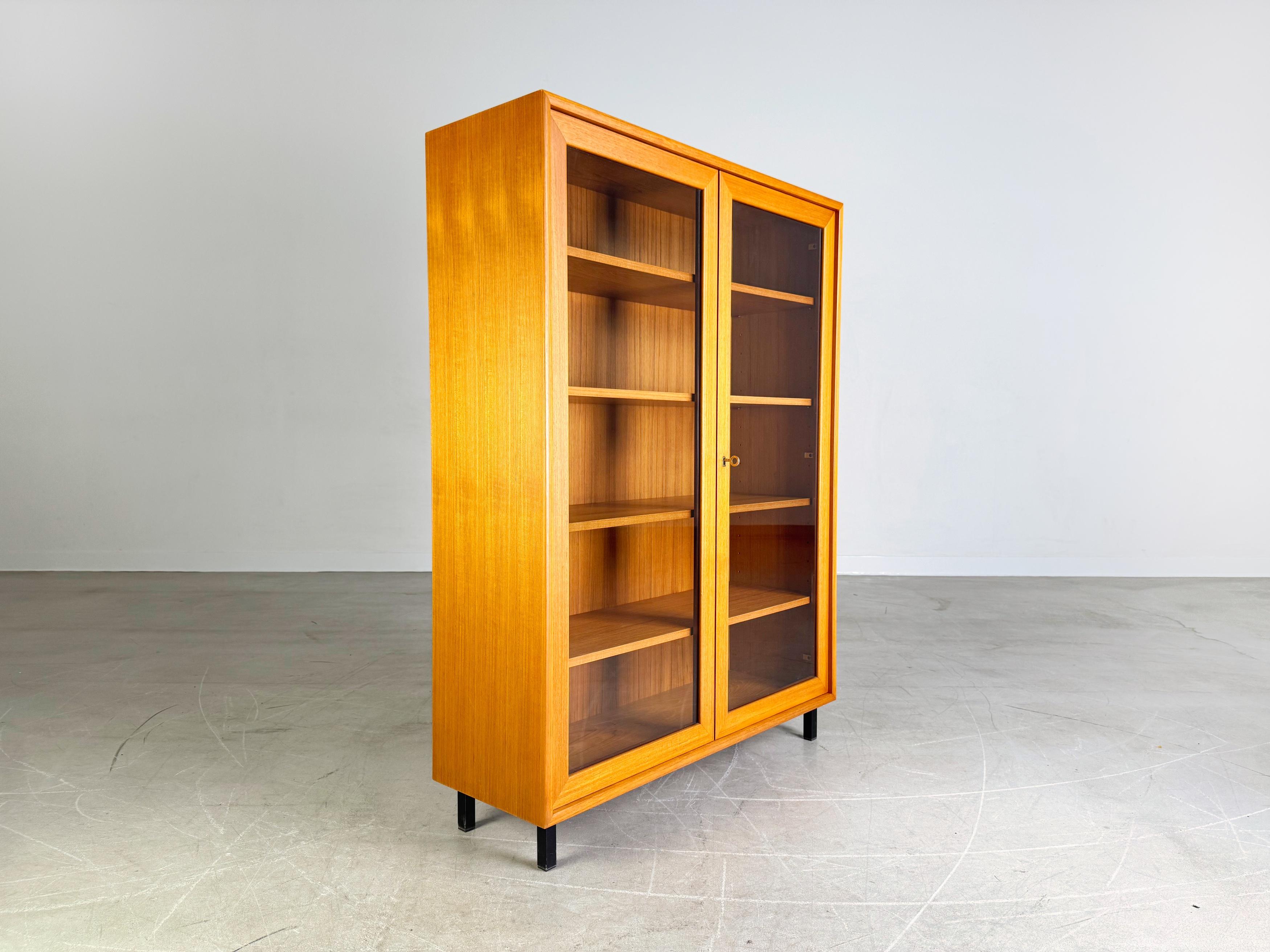 Original Midcentury WK Möbel Vitrine Schrank Teak 1960 Vintage mediados del siglo XX en venta
