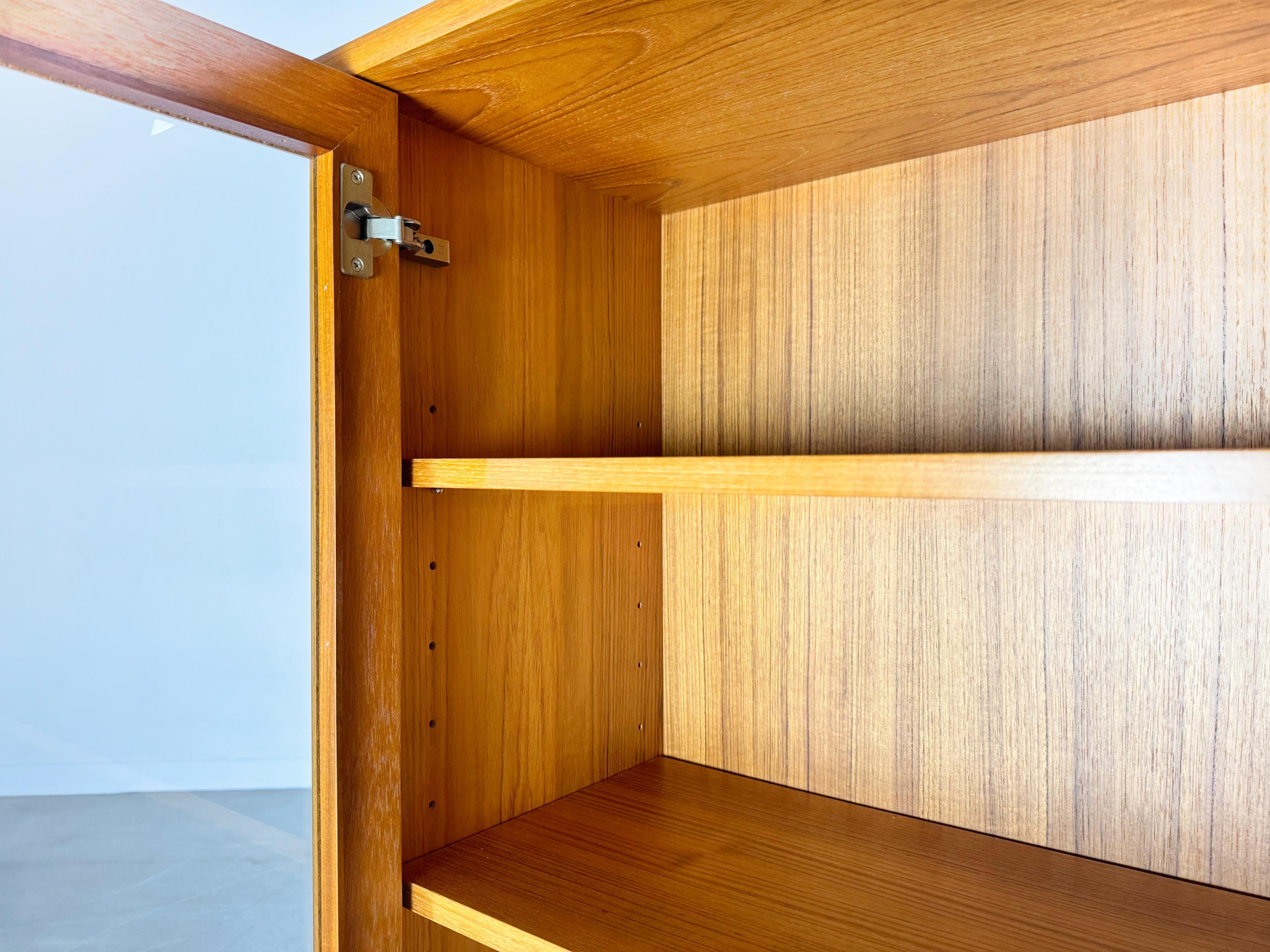 Original Midcentury WK Möbel Vitrine Schrank Teak 1960 Vintage en venta 1