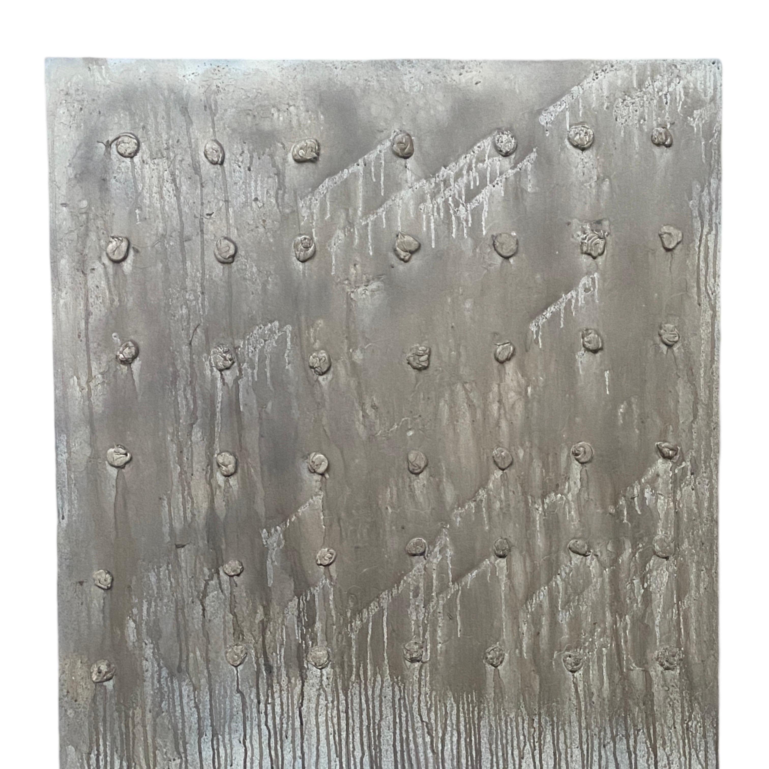 Original Mixed-Media Dimensionales neutrales Farbgemälde Mad Max von Machado, Original (Organische Moderne) im Angebot