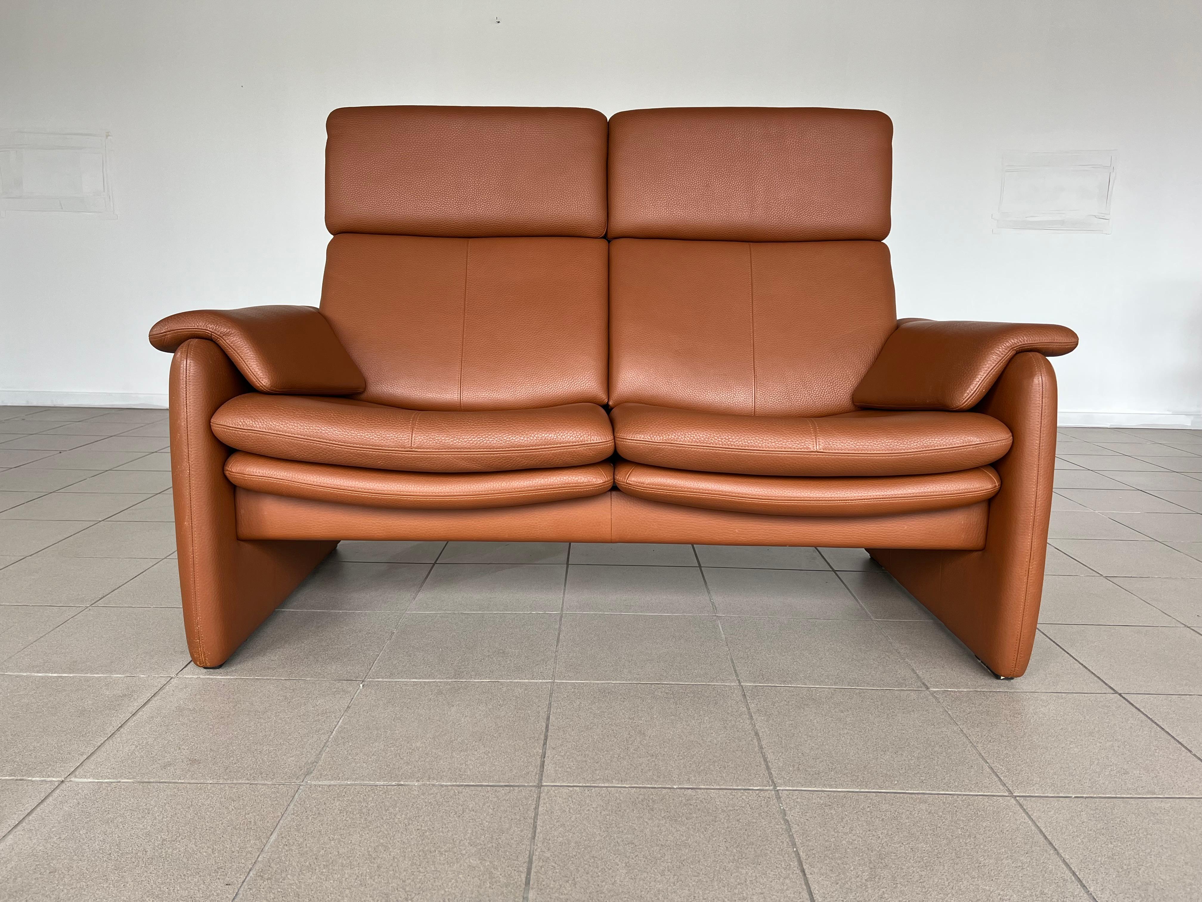 Moderne Canapé deux places design Couch Sofa d'origine moderne en cuir d'Erpo en vente