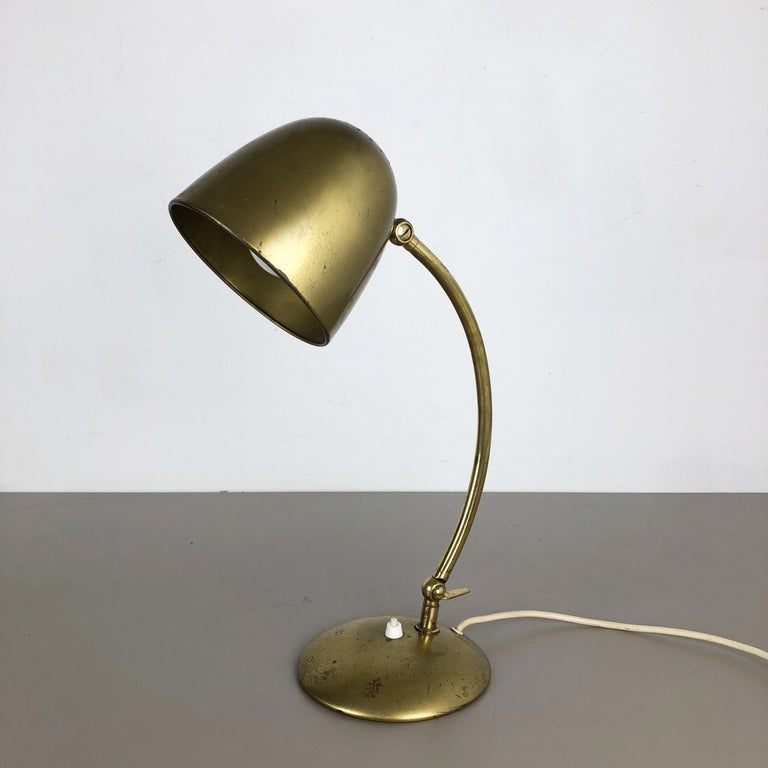 Original Modernist Brass Metal Table Light Made by Cosack Attributed, Germany In Fair Condition For Sale In Kirchlengern, DE