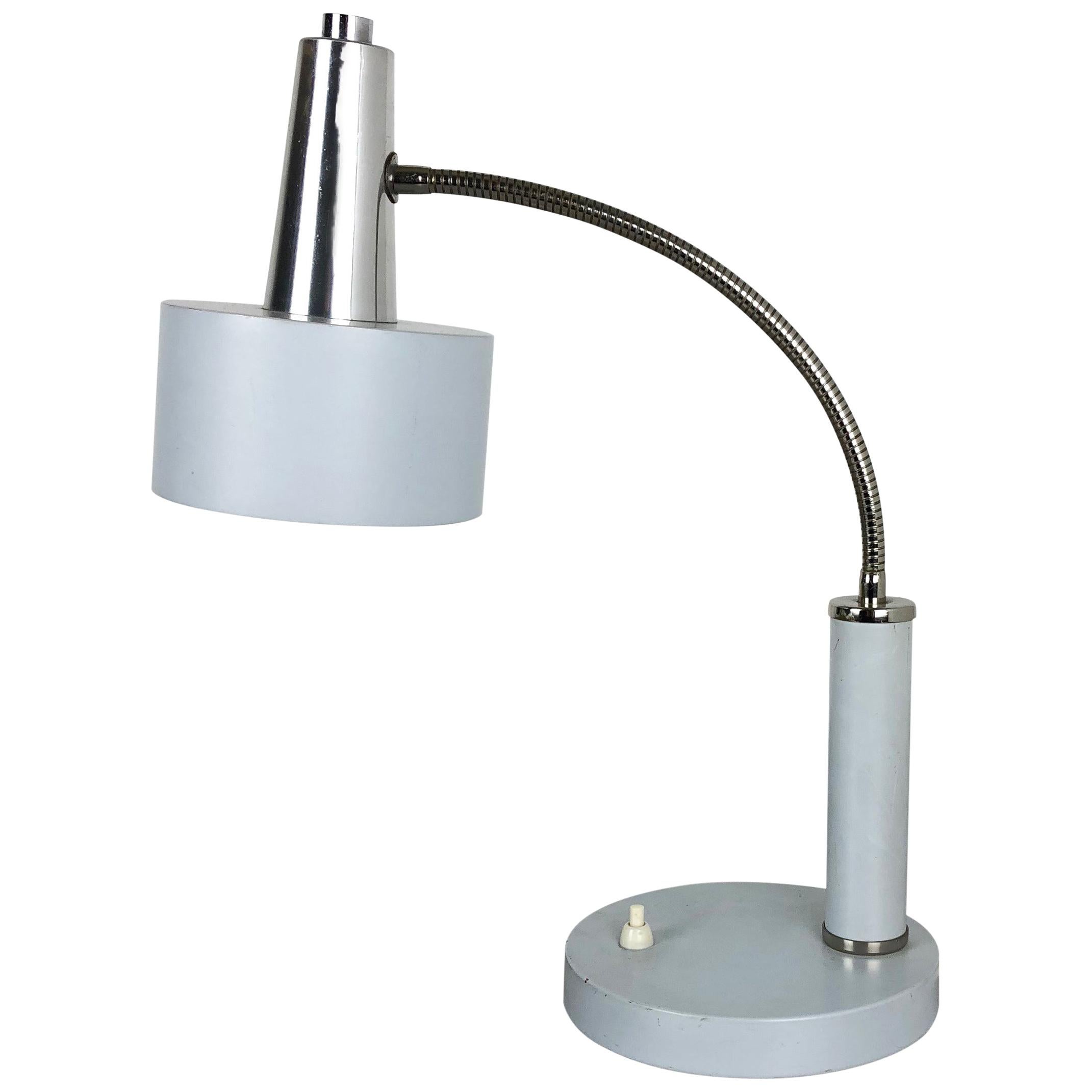 Lampe de bureau en métal moderniste d'origine des années 1960 fabriquée par SIS Lights Attrib., Allemagne