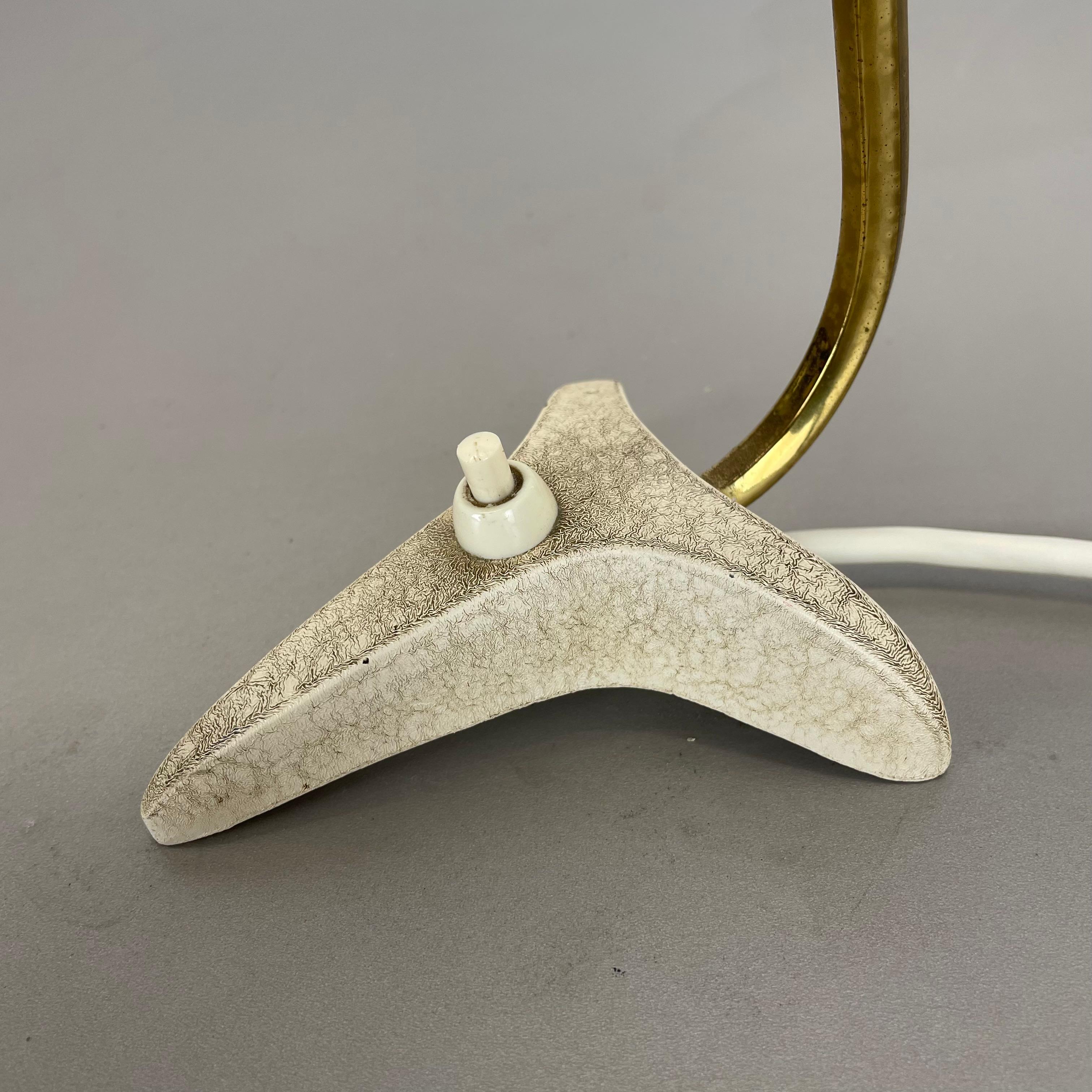 Lampe de bureau moderniste originale en métal beige par Cosack, Allemagne, années 1960 en vente 4
