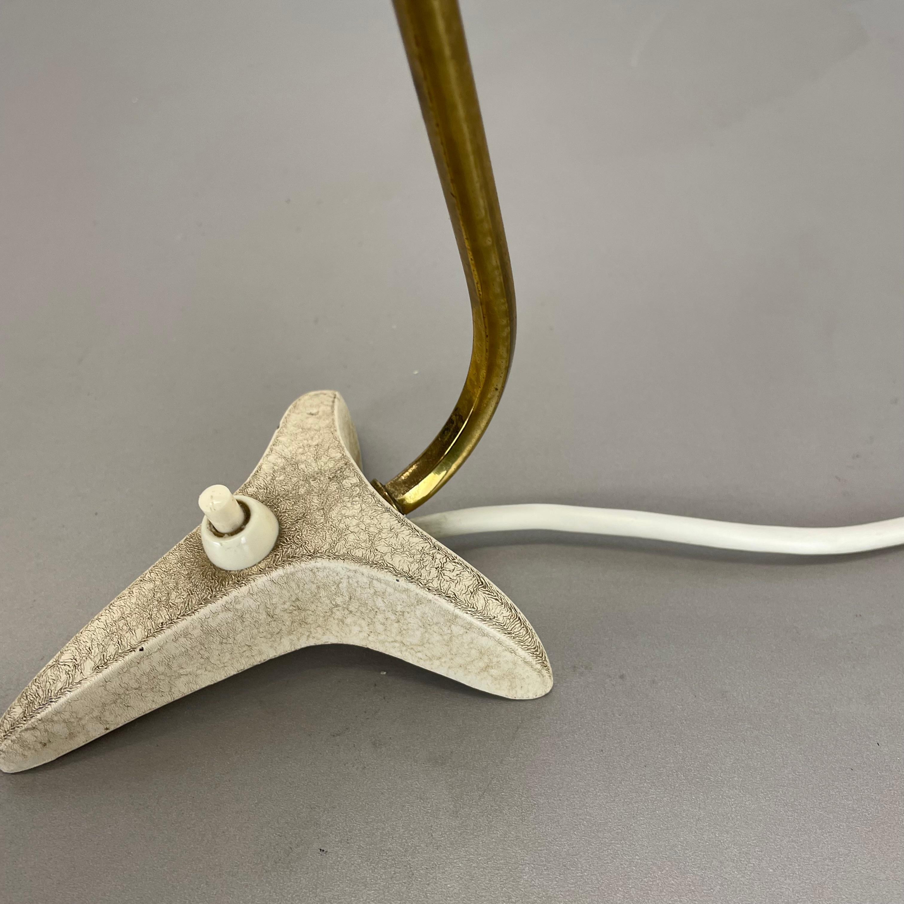 Lampe de bureau moderniste originale en métal beige par Cosack, Allemagne, années 1960 en vente 5