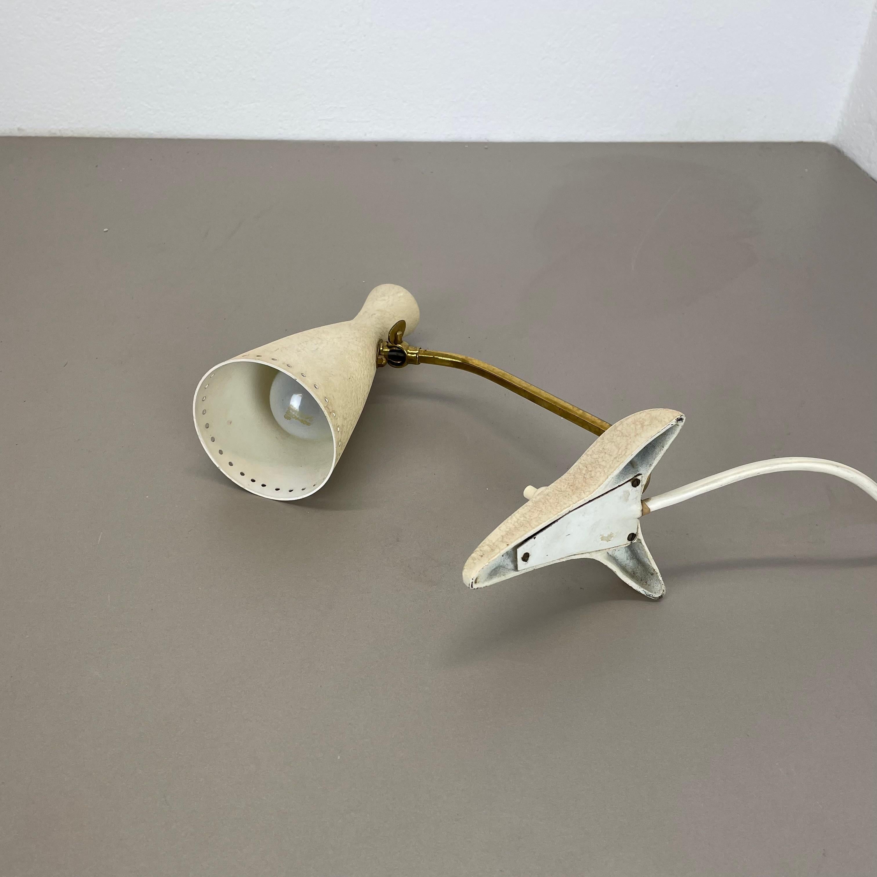 Lampe de bureau moderniste originale en métal beige par Cosack, Allemagne, années 1960 en vente 10