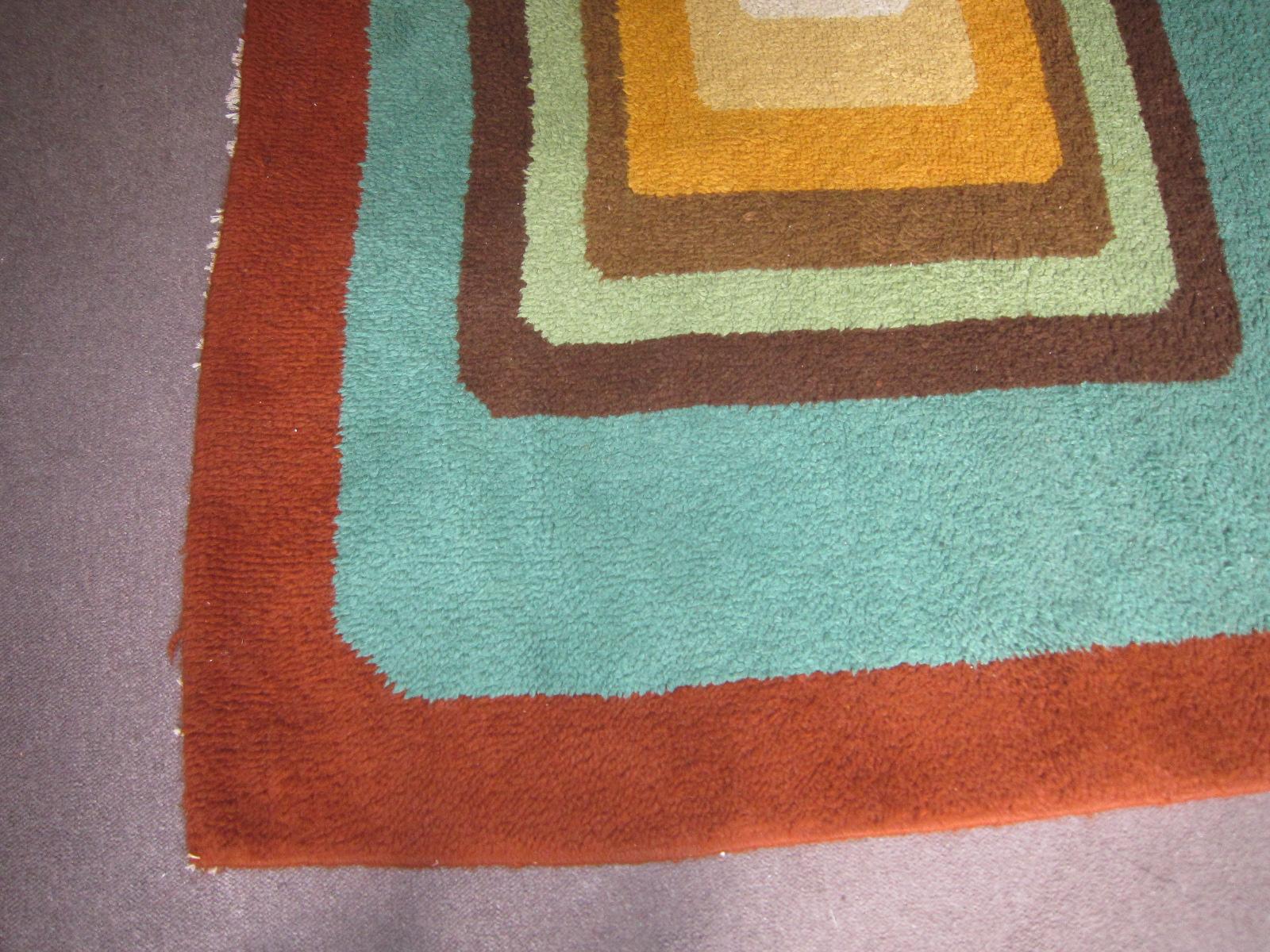 Original modernistischer farbenfroher Teppich mit kühnem, geometrischem Design im Zustand „Gut“ im Angebot in New York City, NY