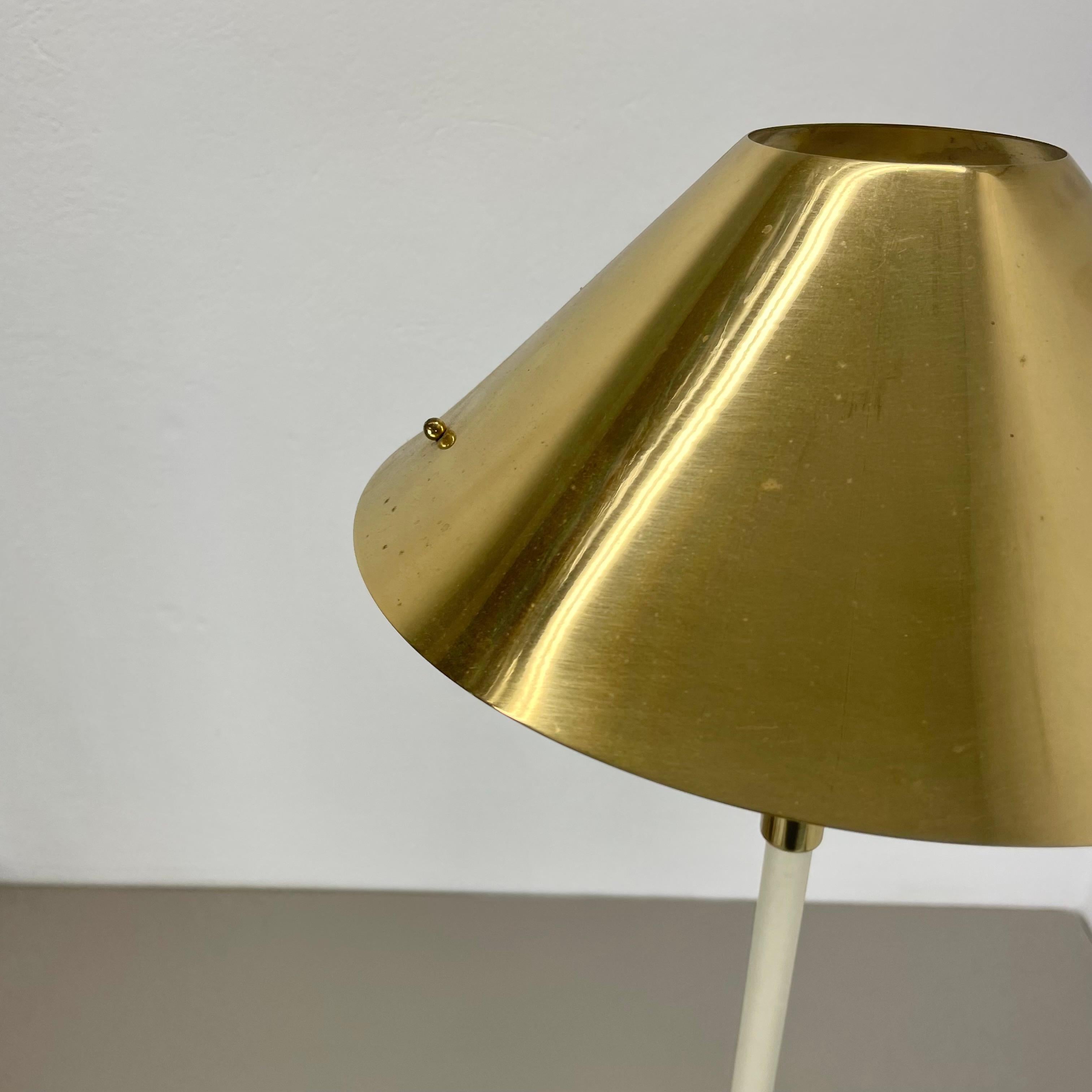 Original Modernist large 72cm brass Table Light by ANTA Leuchten, Germany, 1980s In Fair Condition For Sale In Kirchlengern, DE