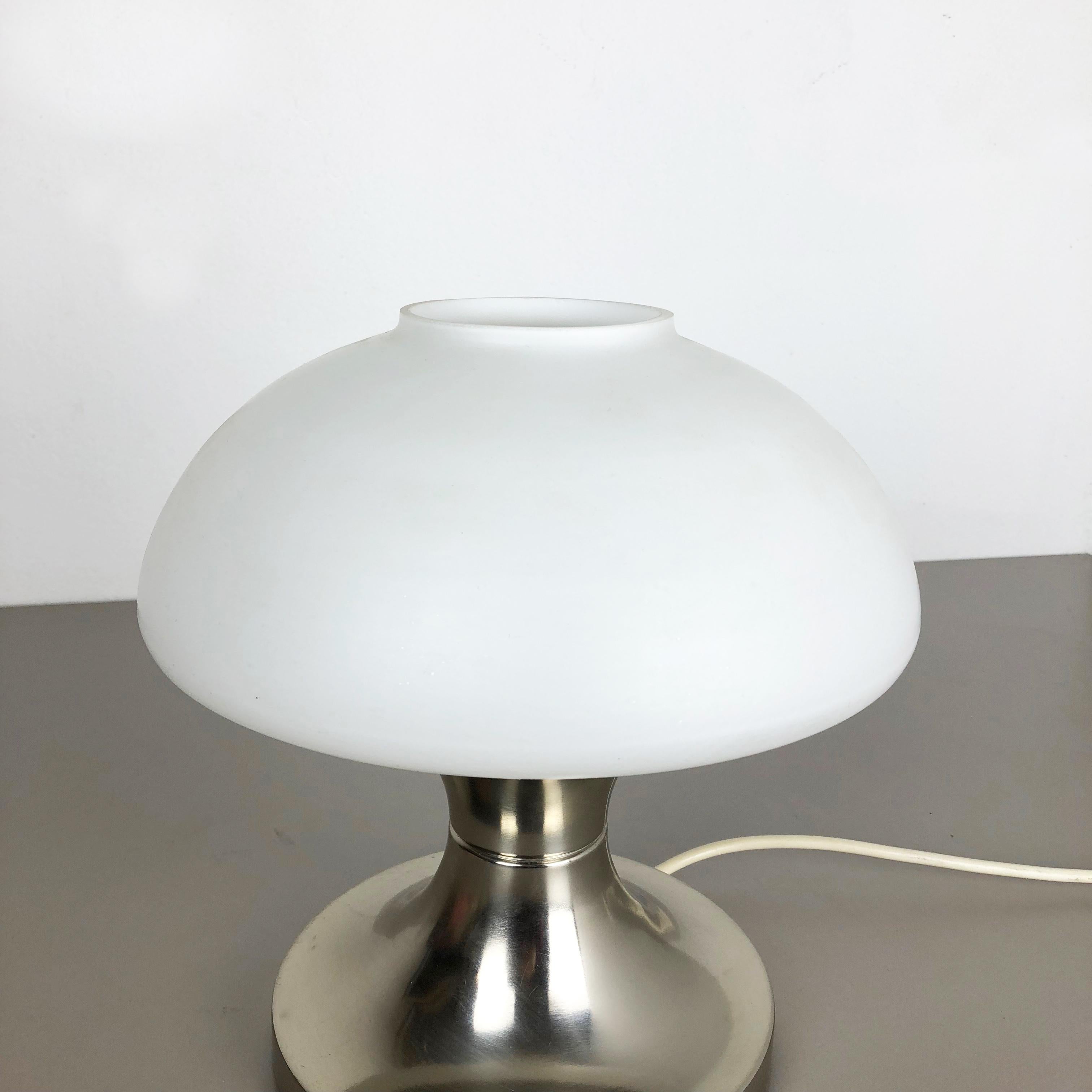 Original Modernist Mushroom Sputnik Table Light with Opal Shade, Italy, 1970s For Sale 1