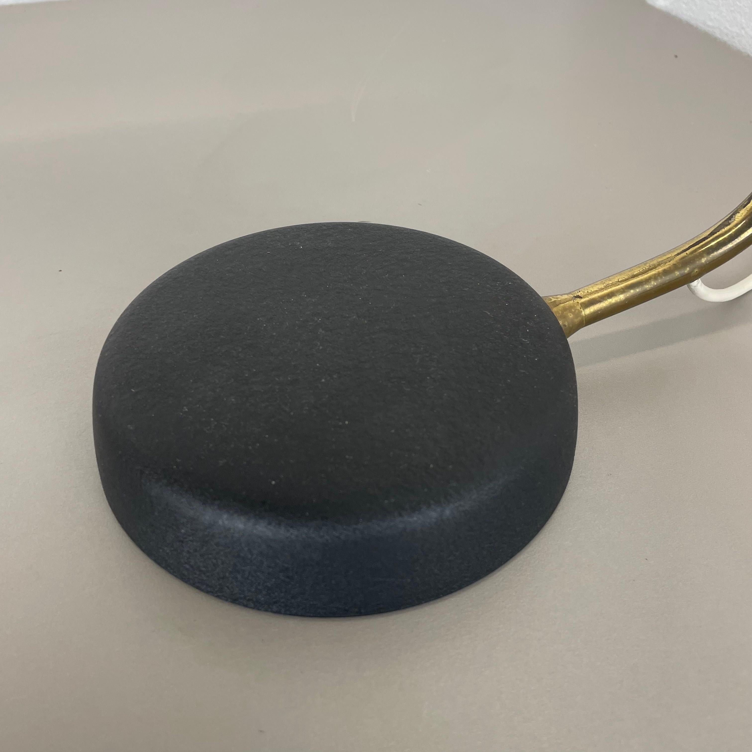Milieu du XXe siècle Lampe de table moderniste originale en métal jaune par Cosack Leuchen, Allemagne, années 1960 en vente