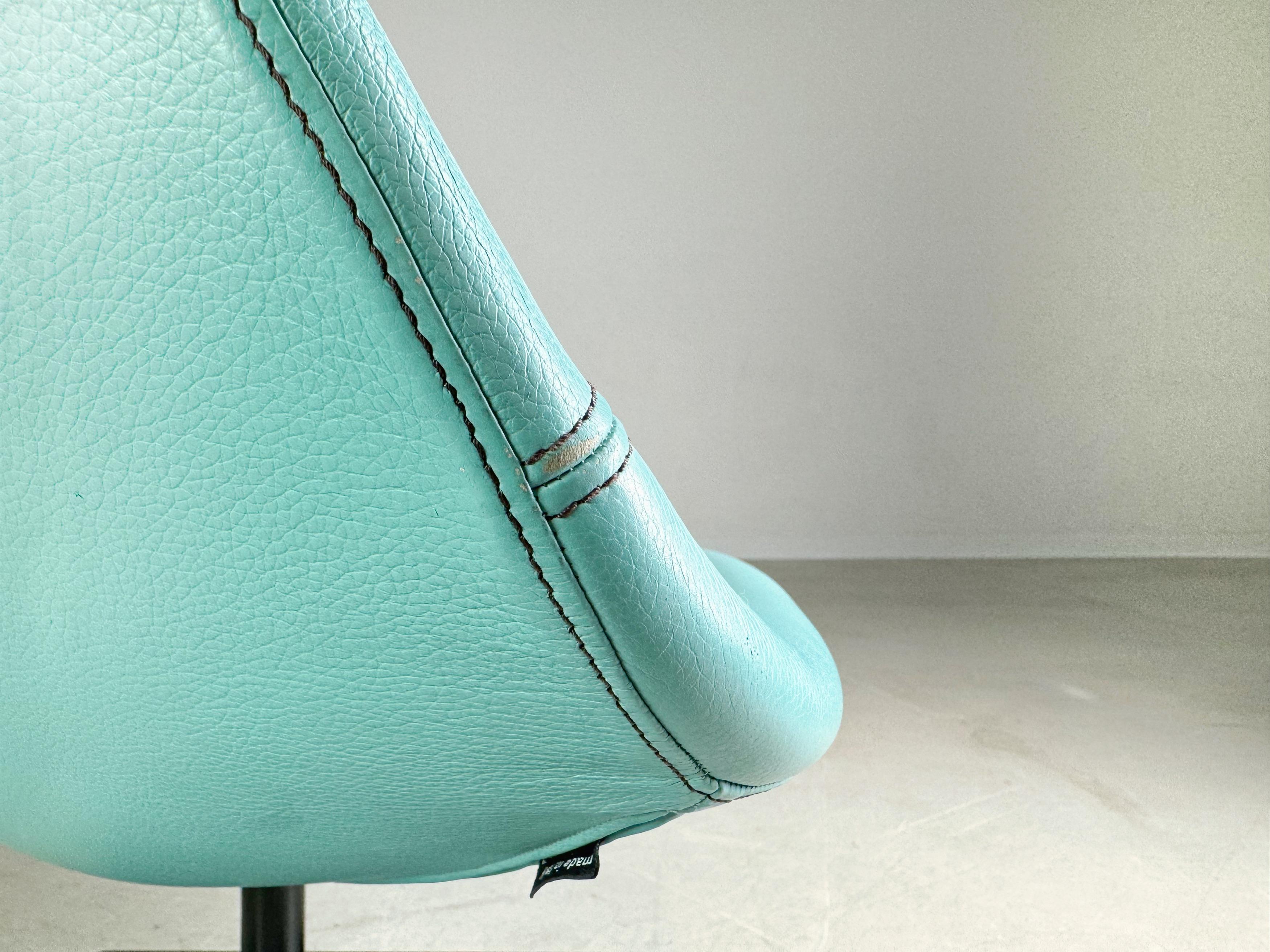 Original Moroso armchair leather blue turquoise Patricia Urquiola swivel For Sale 3