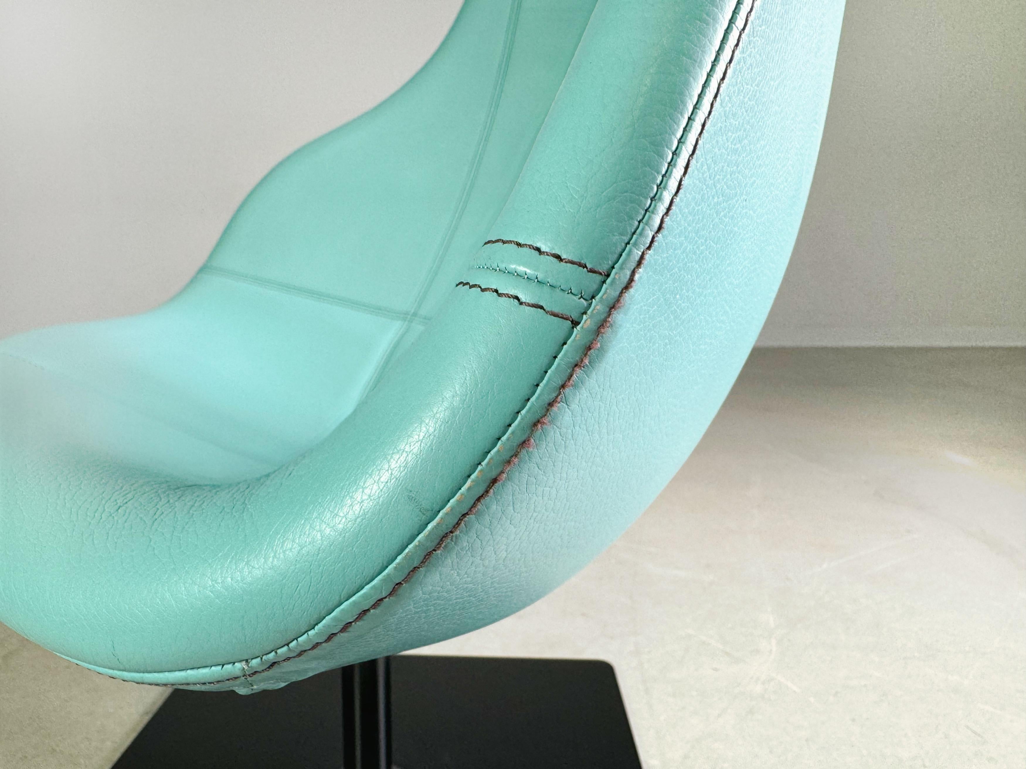 Leather Original Moroso armchair leather blue turquoise Patricia Urquiola swivel For Sale