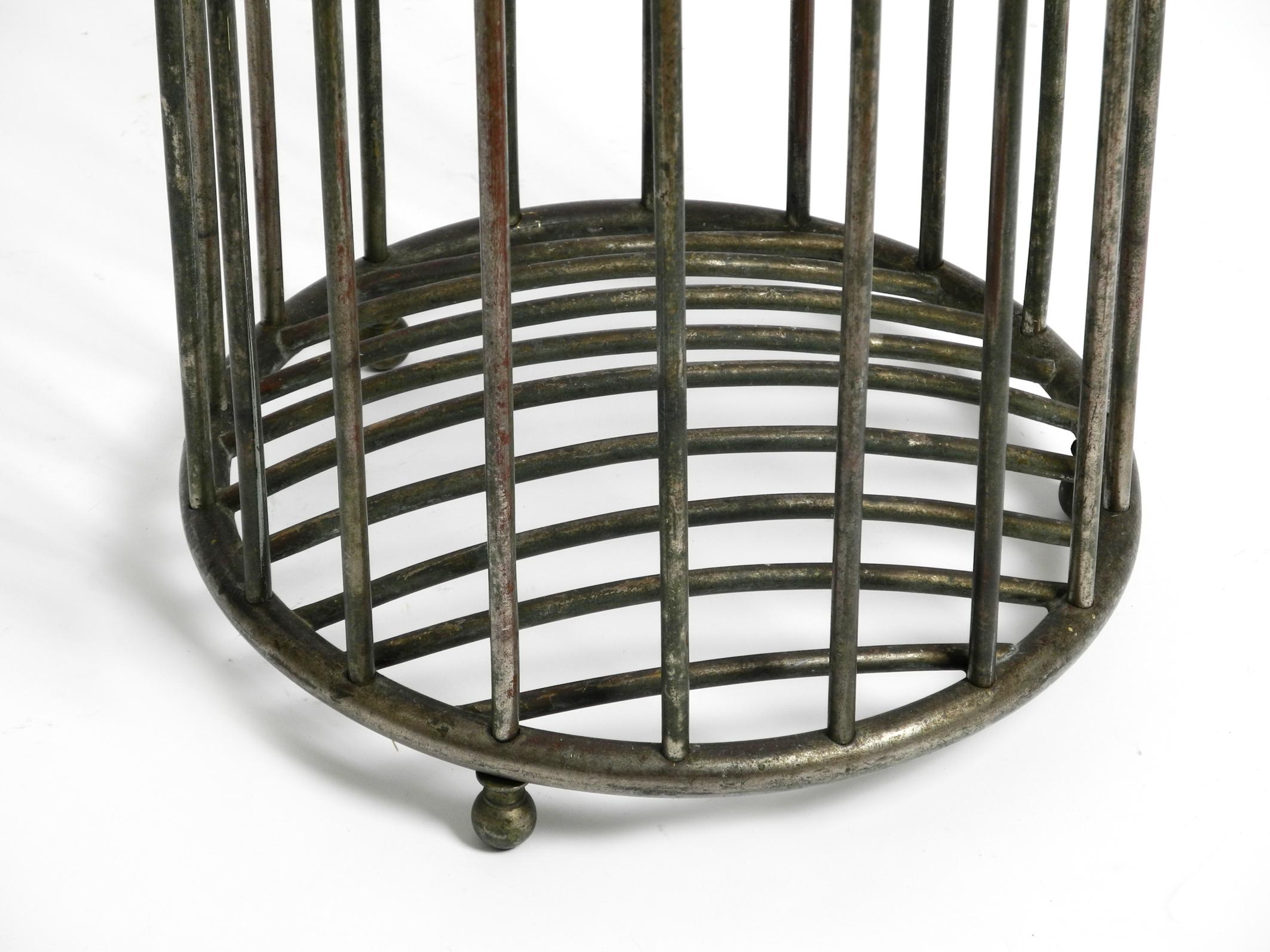 Original Mott's Plumbing Towel Basket Made of Nickel-Plated Brass from the 1910s In Good Condition In München, DE