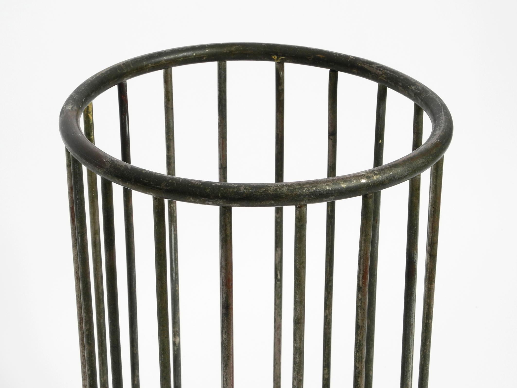 Early 20th Century Original Mott's Plumbing Towel Basket Made of Nickel-Plated Brass from the 1910s