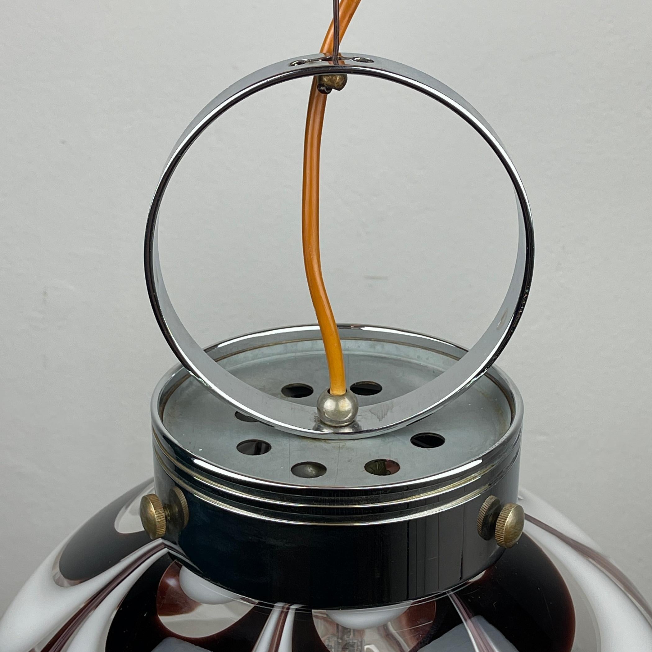 20ième siècle Lampe à suspension originale en verre de Murano marron Fazzoletto par AV Mazzega, Italie, 1970  en vente